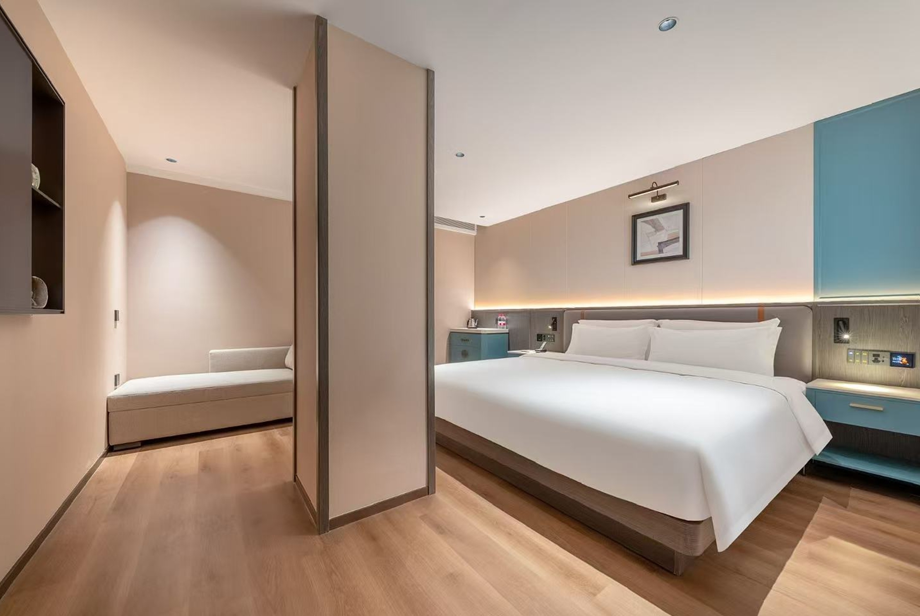 Guest room at the Days Inn by Wyndham Chengdu Qingyang in Chengdu, Other than US/Canada