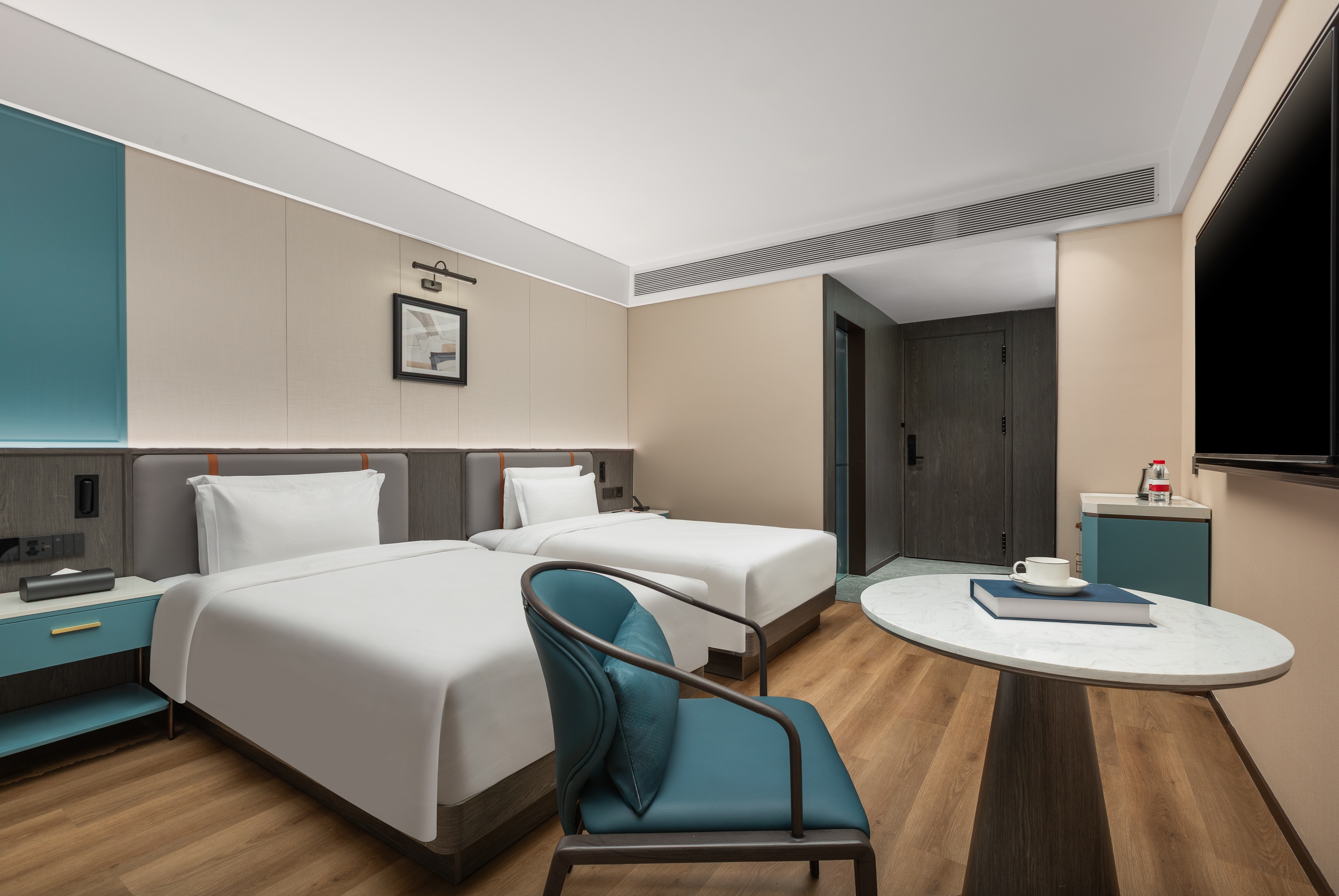 Guest room at the Days Inn by Wyndham Chengdu Qingyang in Chengdu, Other than US/Canada