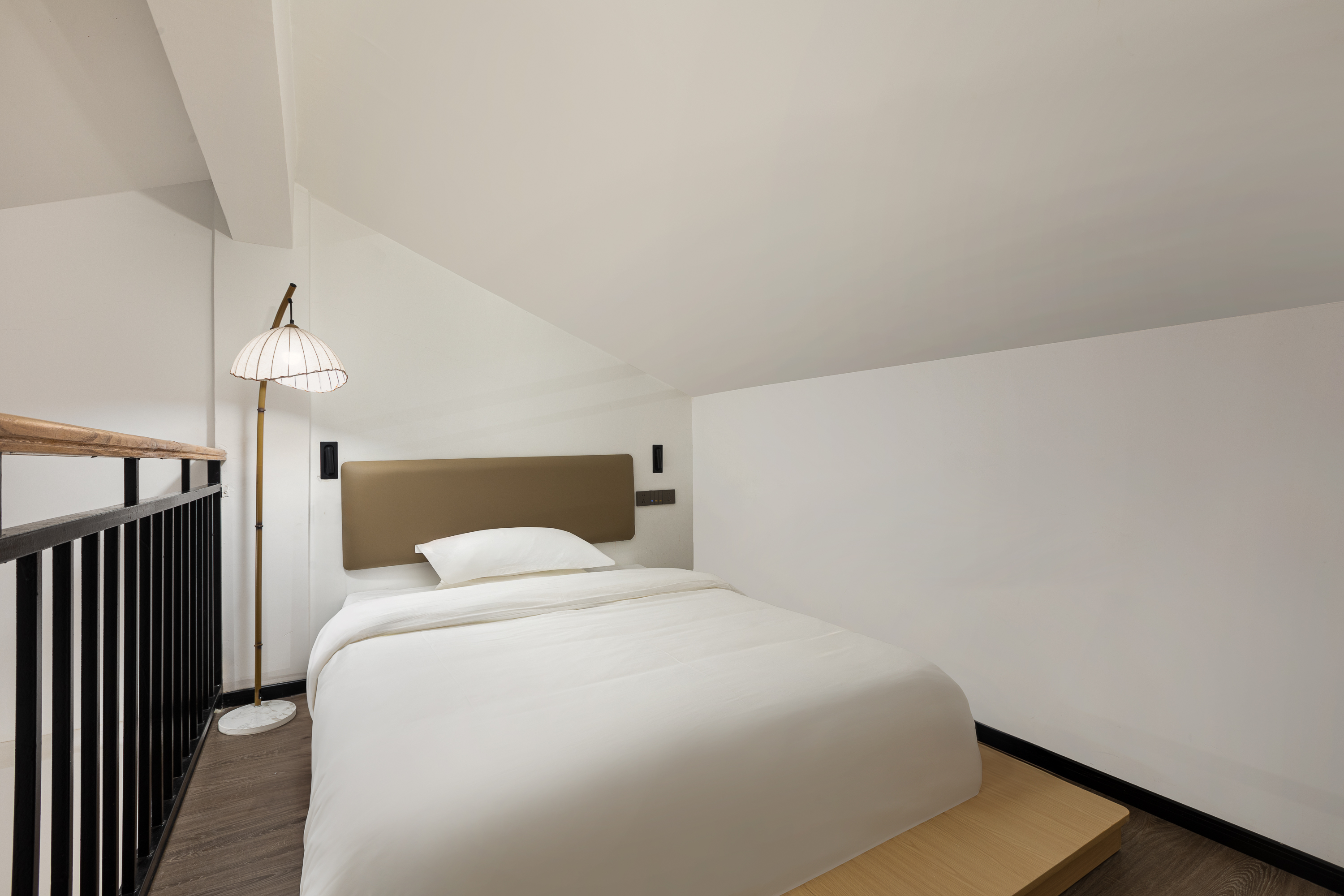 Guest room at the Days Inn by Wyndham Dali Ancient City in Dali, Other than US/Canada