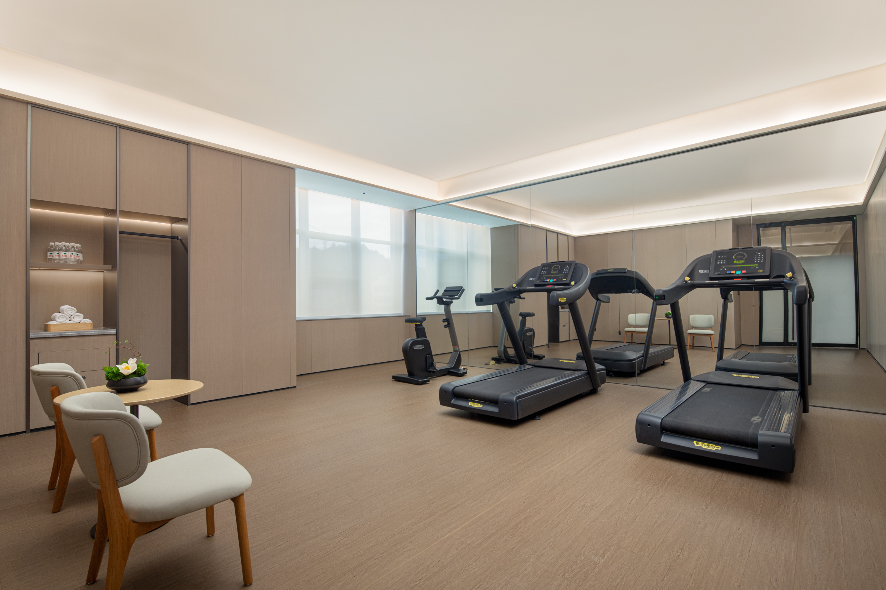 Fitness room at Days Hotel by Wyndham Enshi Girls Town in Enshi, Other than US/Canada