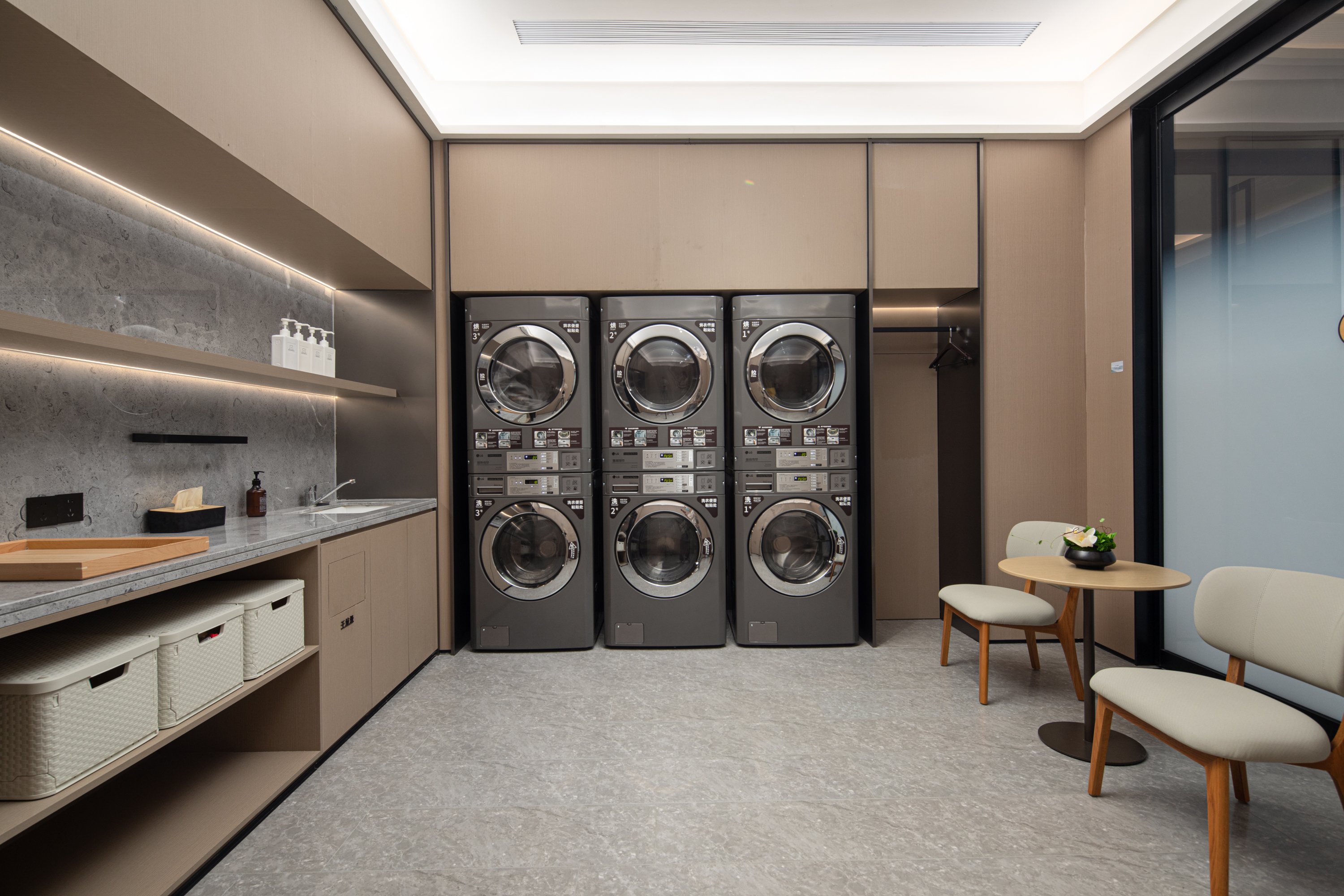 Laundry facilities at Days Hotel by Wyndham Enshi Girls Town in Enshi, Other than US/Canada