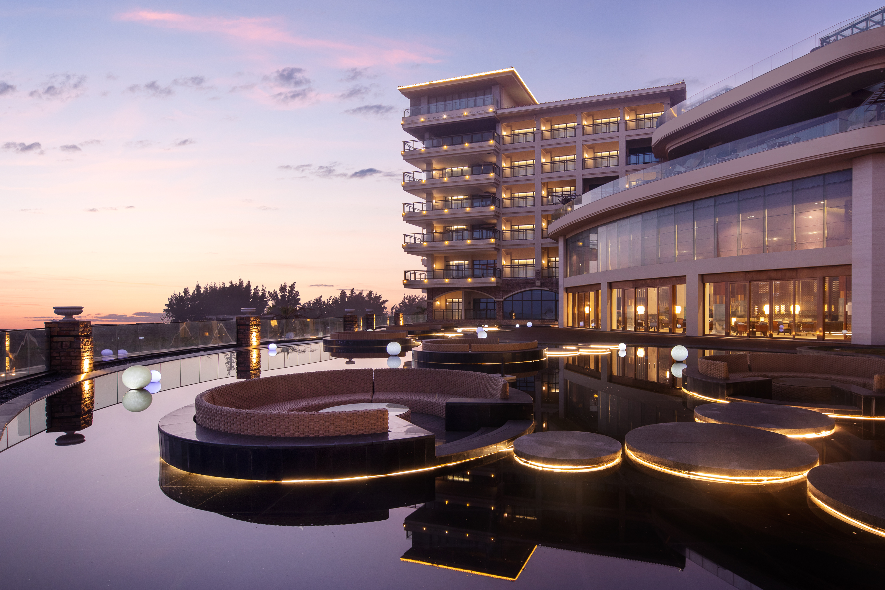 Exterior of Days Hotel by Wyndham Fangchenggang Bailang Beach hotel in Fangchenggang, Other than US/Canada