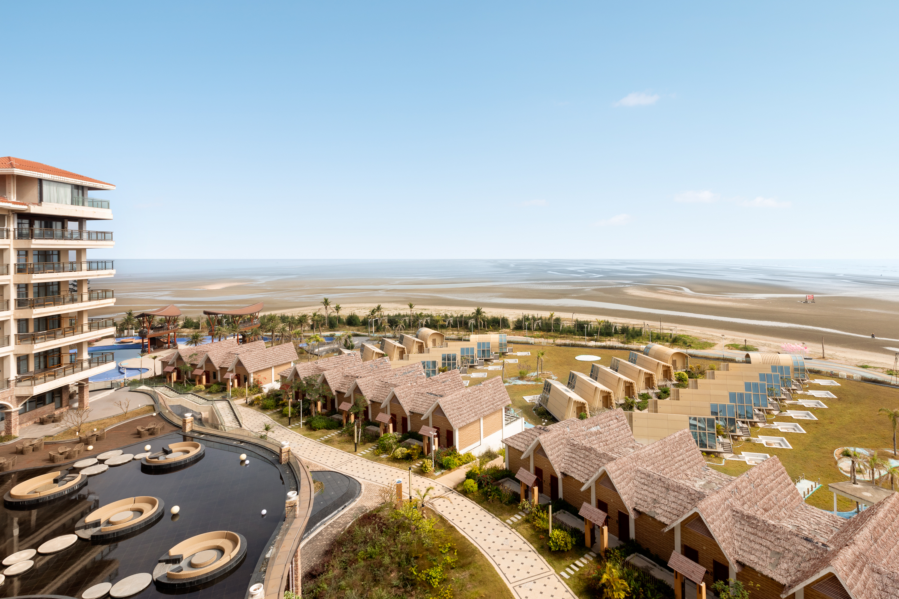 Exterior of Days Hotel by Wyndham Fangchenggang Bailang Beach hotel in Fangchenggang, Other than US/Canada