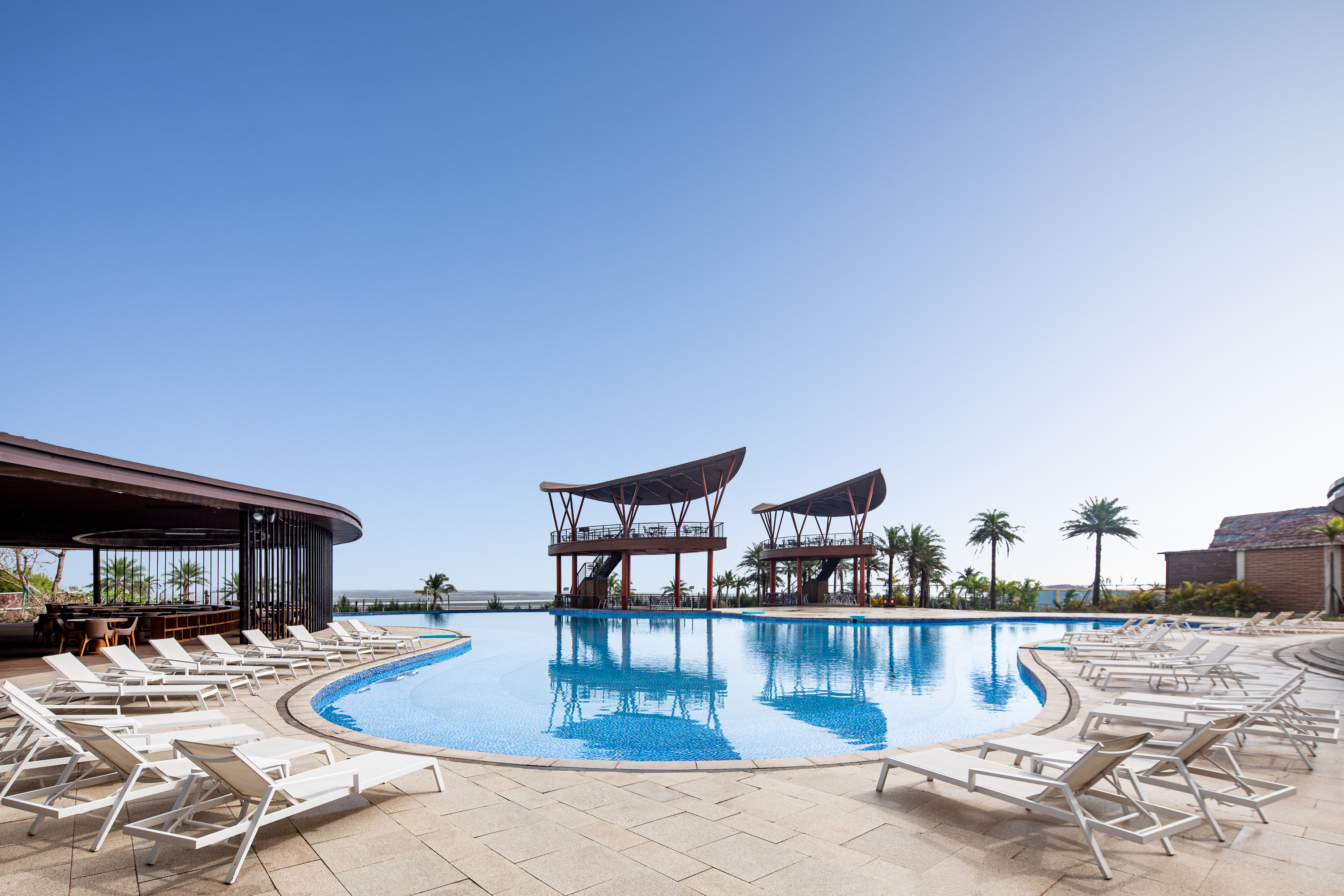 Pool at the Days Hotel by Wyndham Fangchenggang Bailang Beach in Fangchenggang, Other than US/Canada