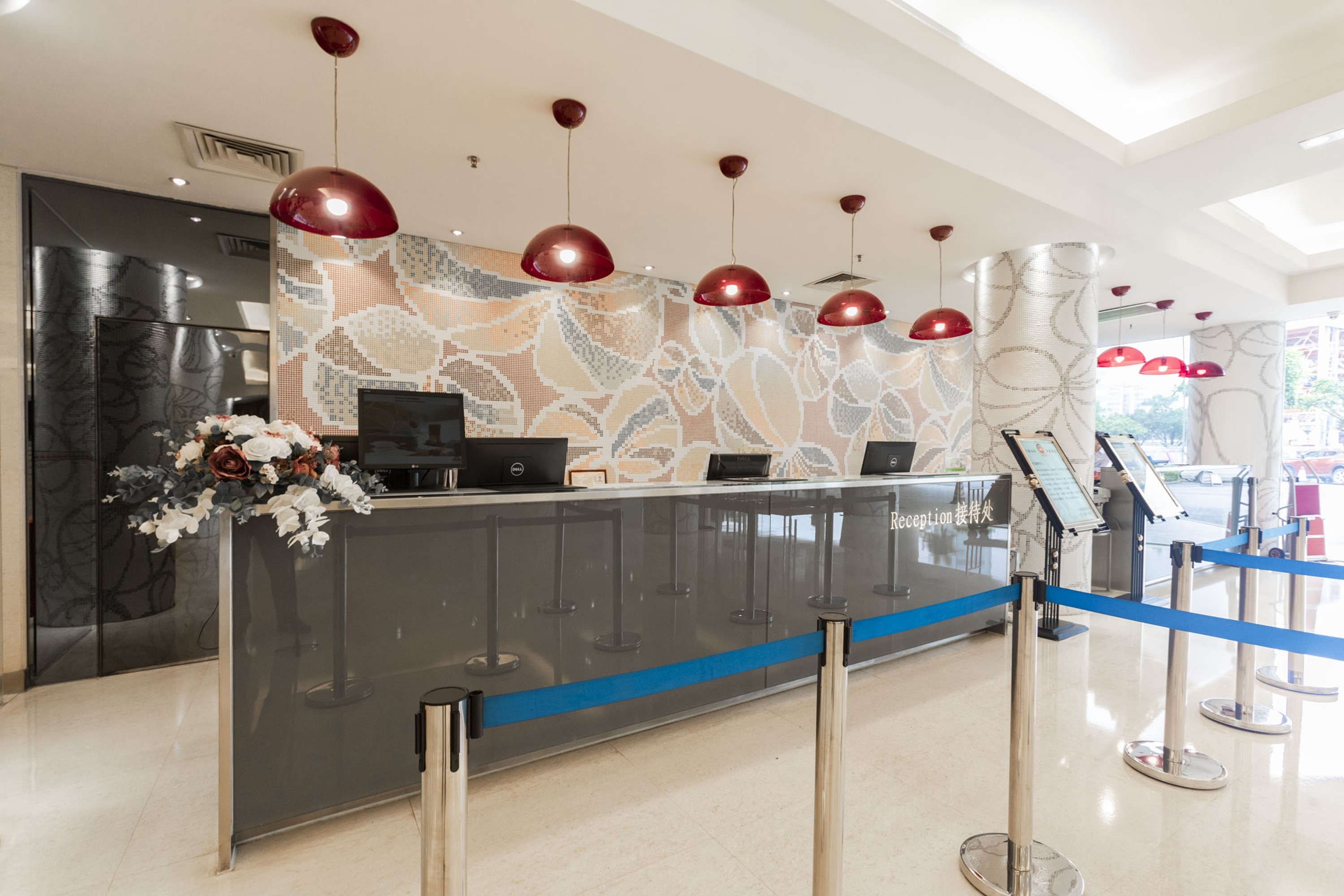 Days Inn by Wyndham Guangzhou reception in Guangzhou, Other than US/Canada