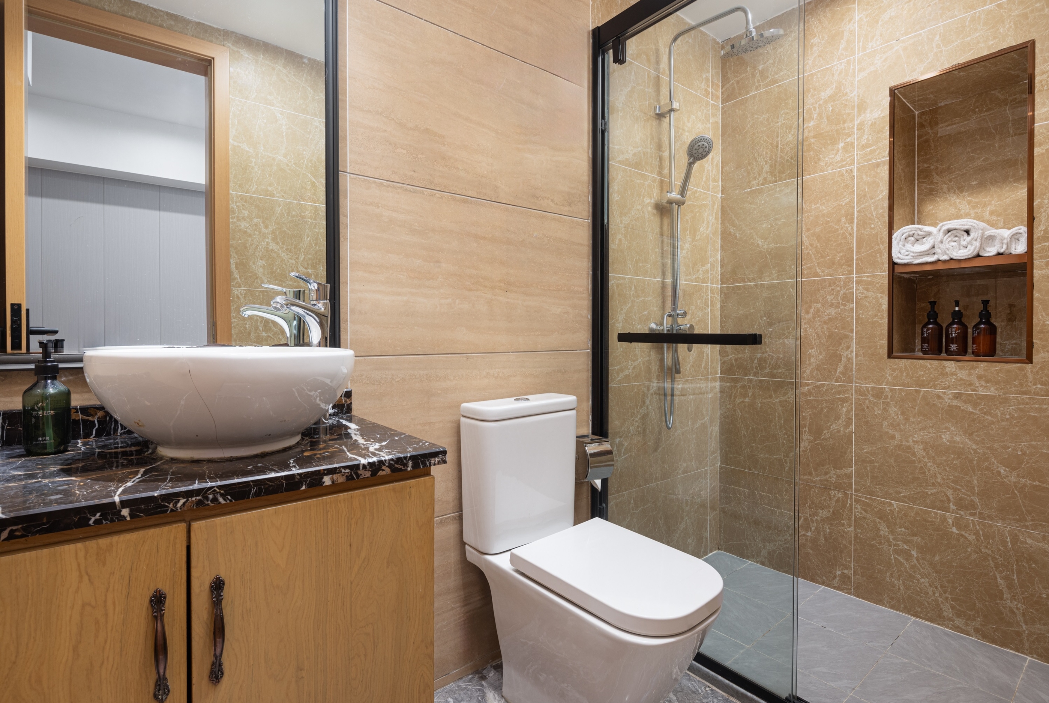 Guest room bath at the Days Inn by Wyndham Hangzhou Zhuantang in Hangzhou, Other than US/Canada