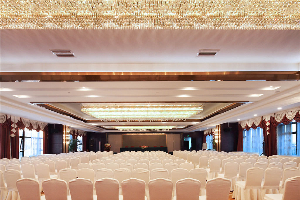Meeting room at Days Hotel by Wyndham Wenyi Anhui in Hefei, Other than US/Canada