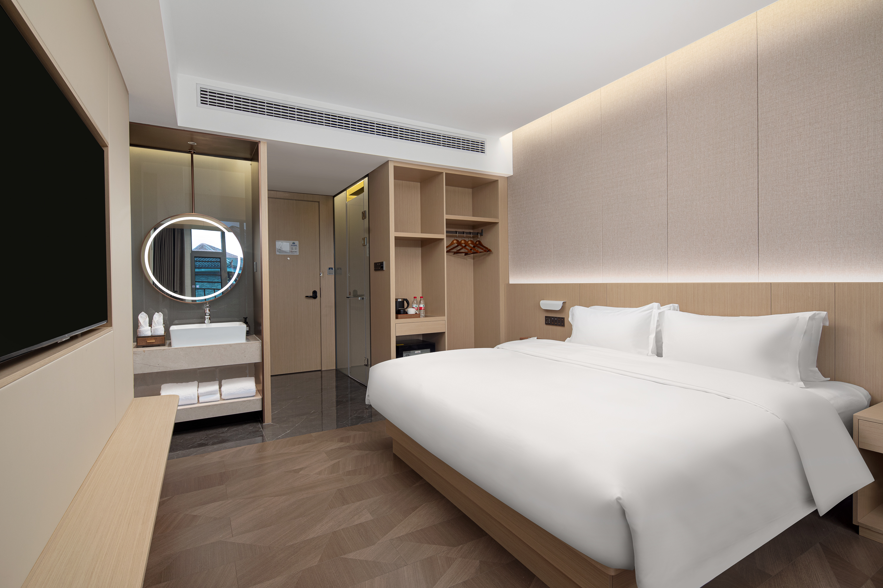 Guest room at the Days Hotel by Wyndham Hengyang Nanyue in Hengyang, Other than US/Canada