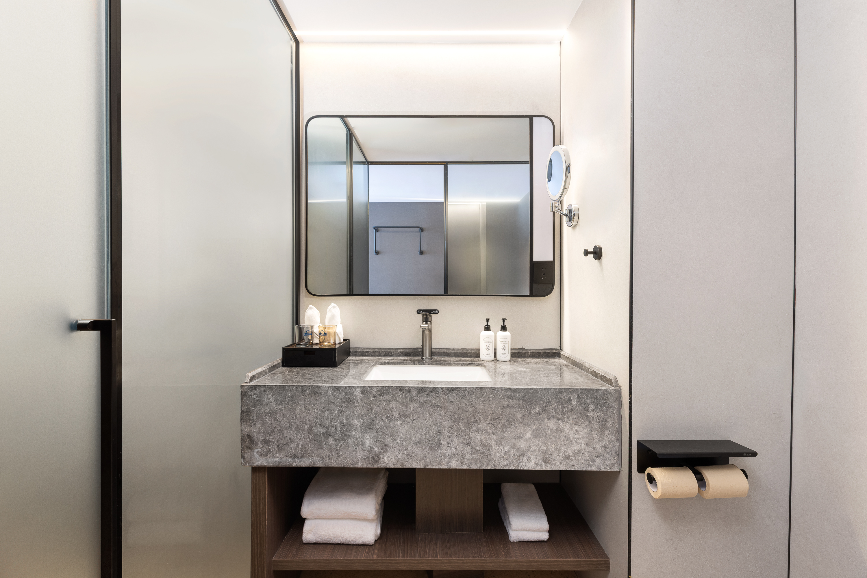 Guest room bath at the Days Inn by Wyndham Huaian Xuyi in Huaian, Other than US/Canada