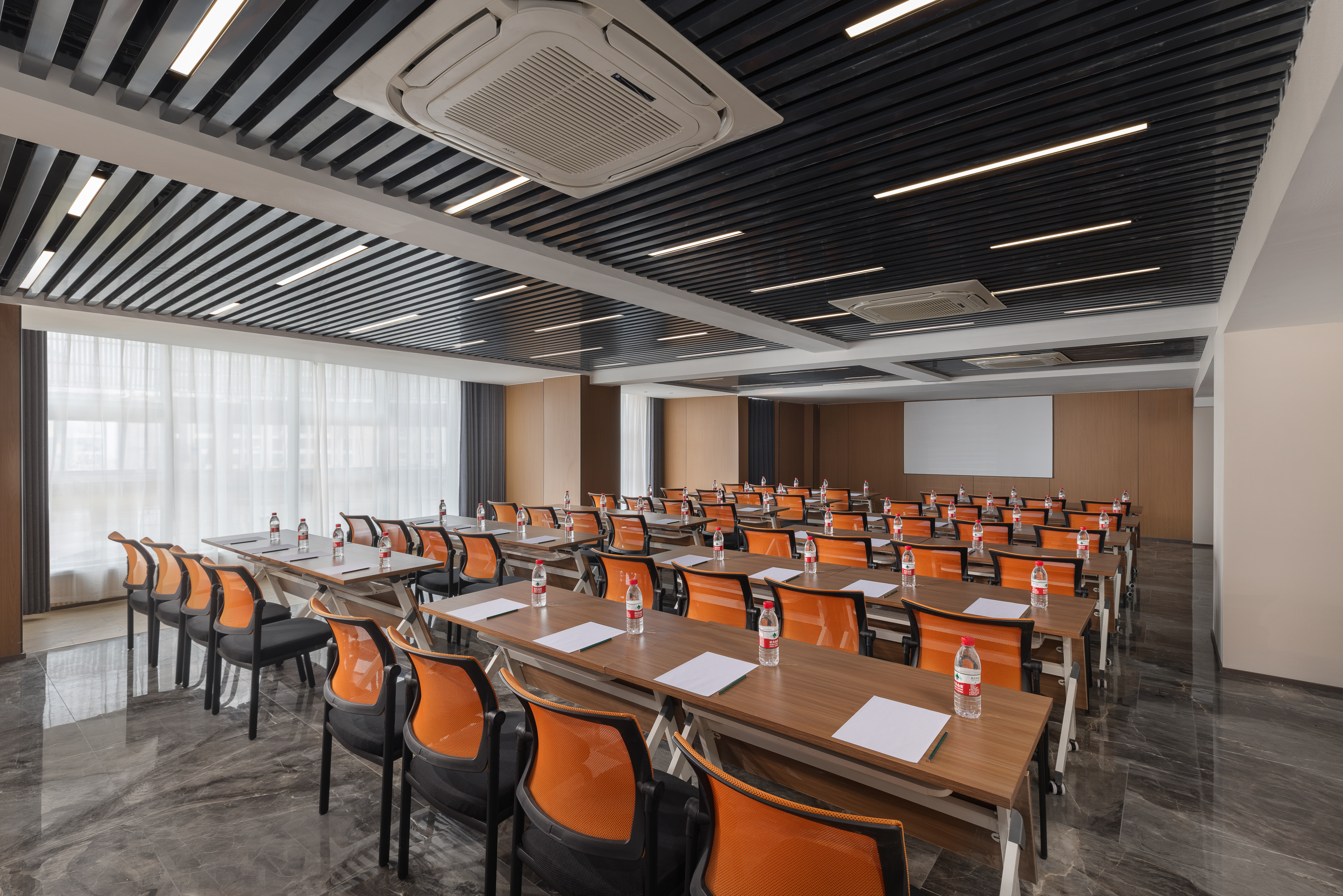 Meeting room at Days Inn by Wyndham Huaian Xuyi in Huaian, Other than US/Canada