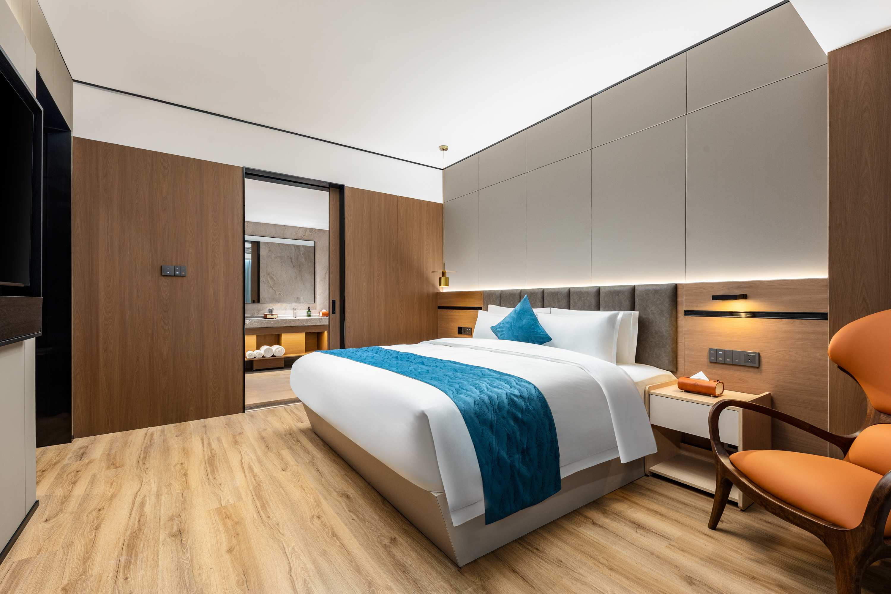 Guest room at the Days Hotel by Wyndham Huzhou Anji in Huzhou, Other than US/Canada