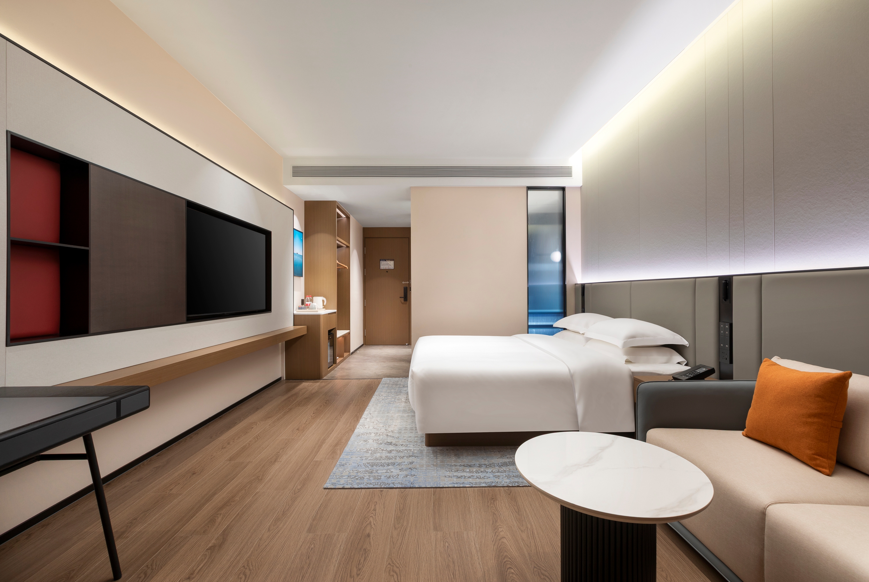 Guest room at the Days Hotel by Wyndham Kunming Yiliang in Kunming, Other than US/Canada