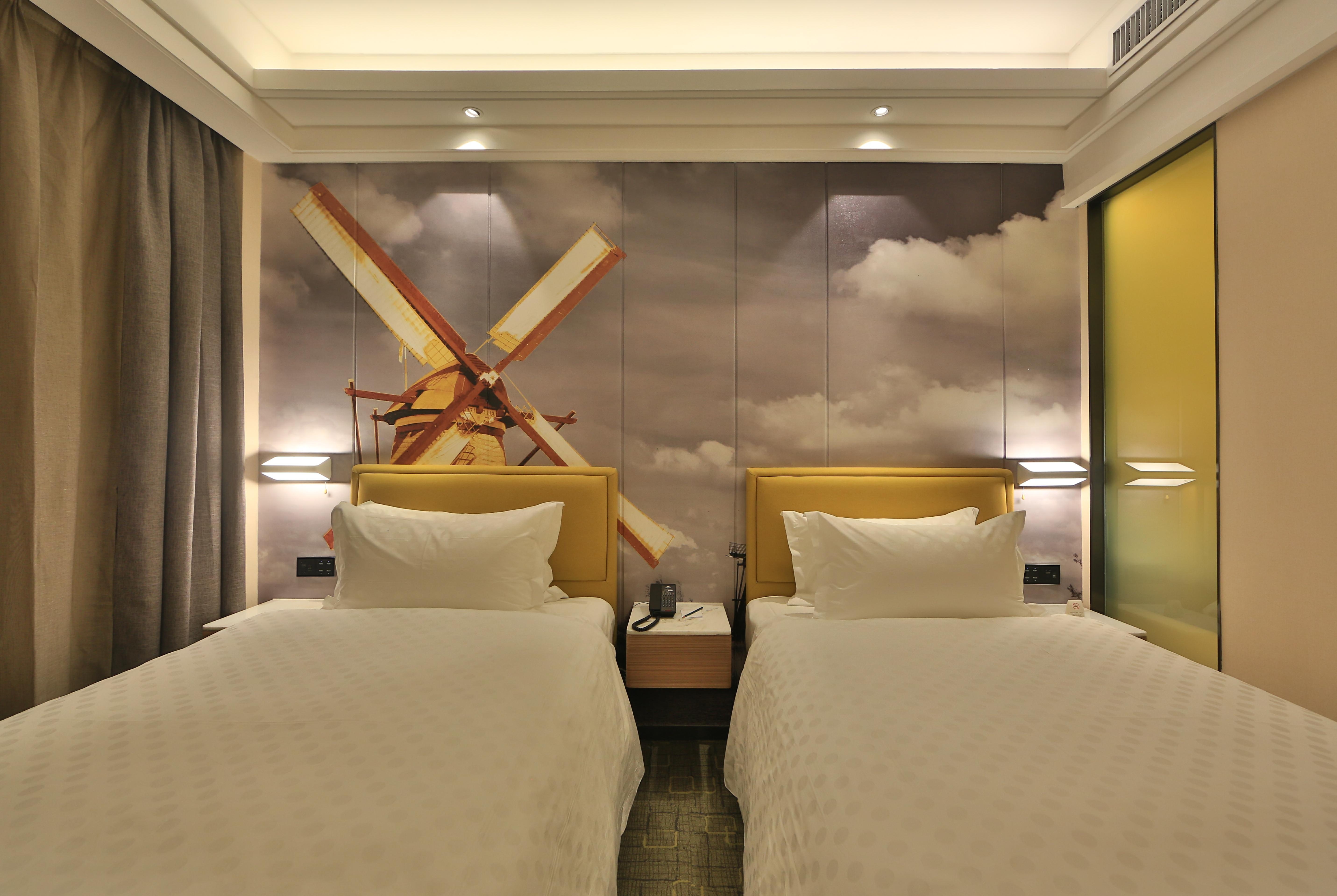 Guest room at the Days Inn by Wyndham Lanzhou in Lanzhou, Other than US/Canada