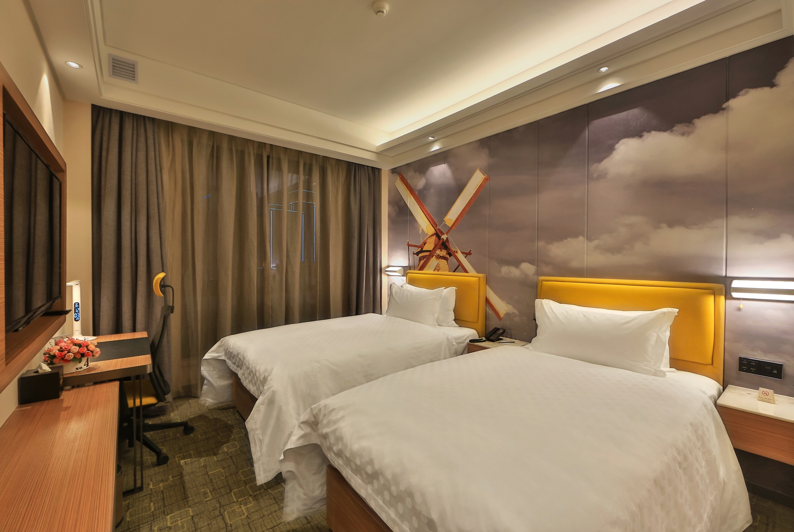 Guest room at the Days Inn by Wyndham Lanzhou in Lanzhou, Other than US/Canada