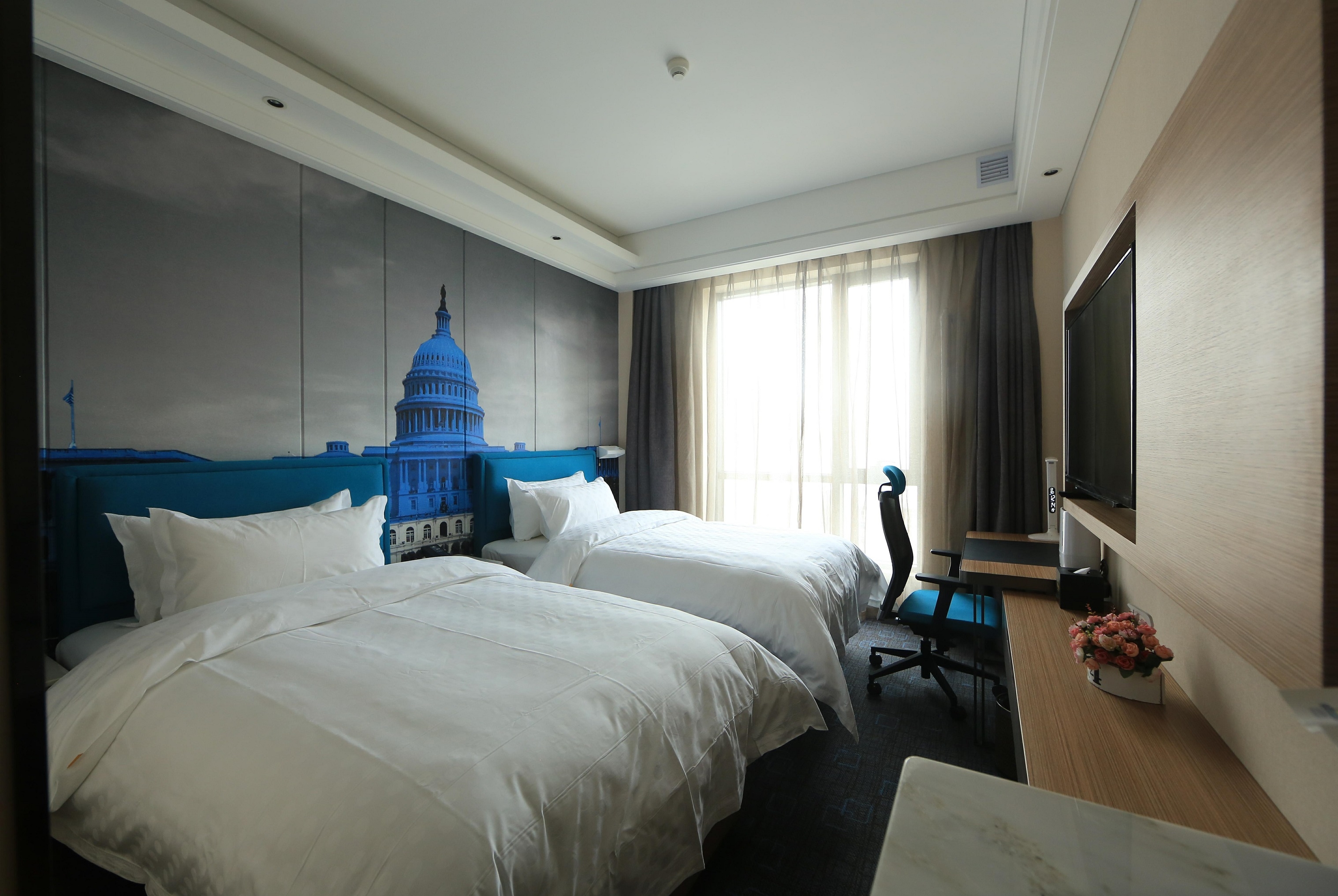 Guest room at the Days Inn by Wyndham Lanzhou in Lanzhou, Other than US/Canada