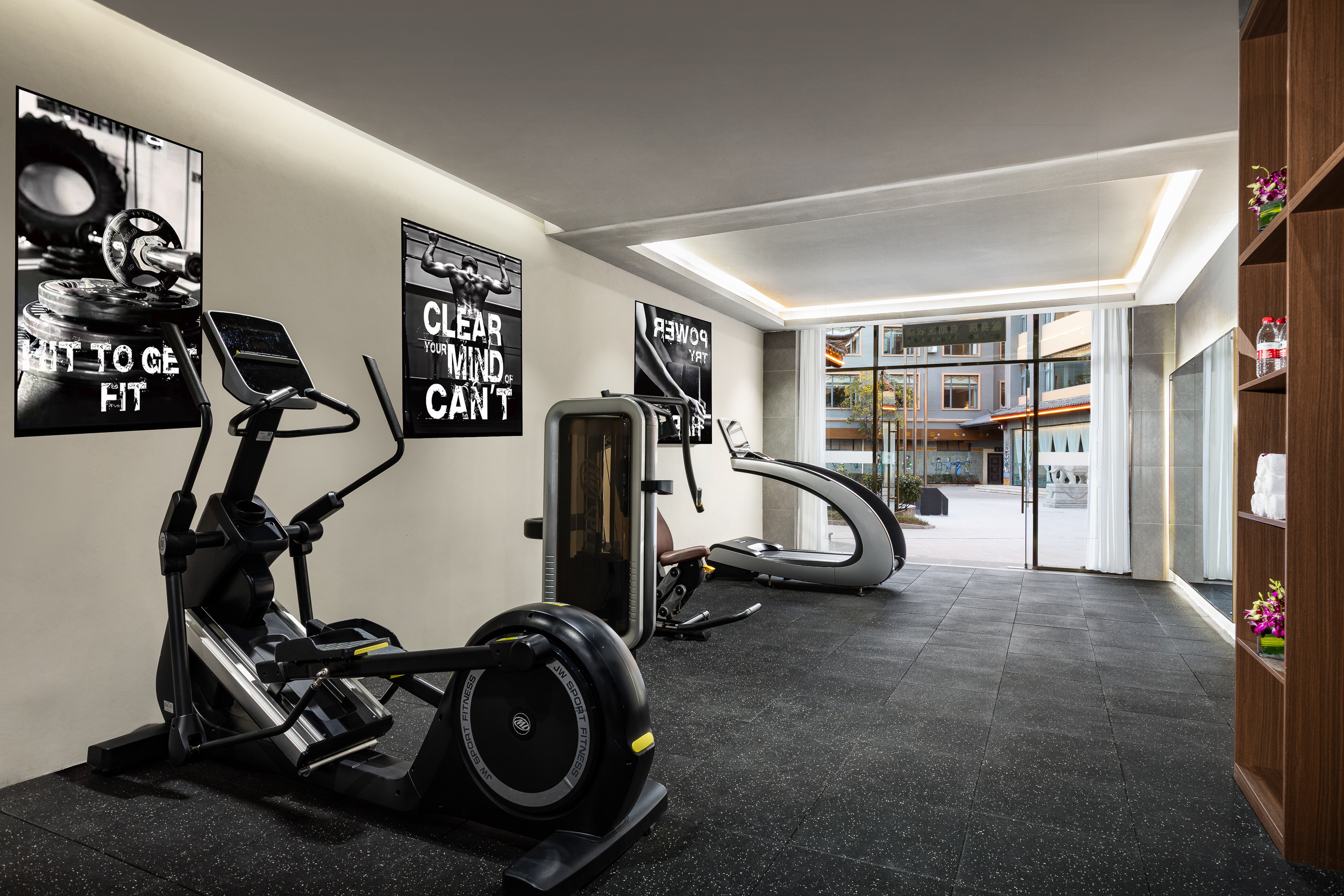 Fitness room at Days Hotel by Wyndham Lijiang Gucheng in Lijiang, Other than US/Canada