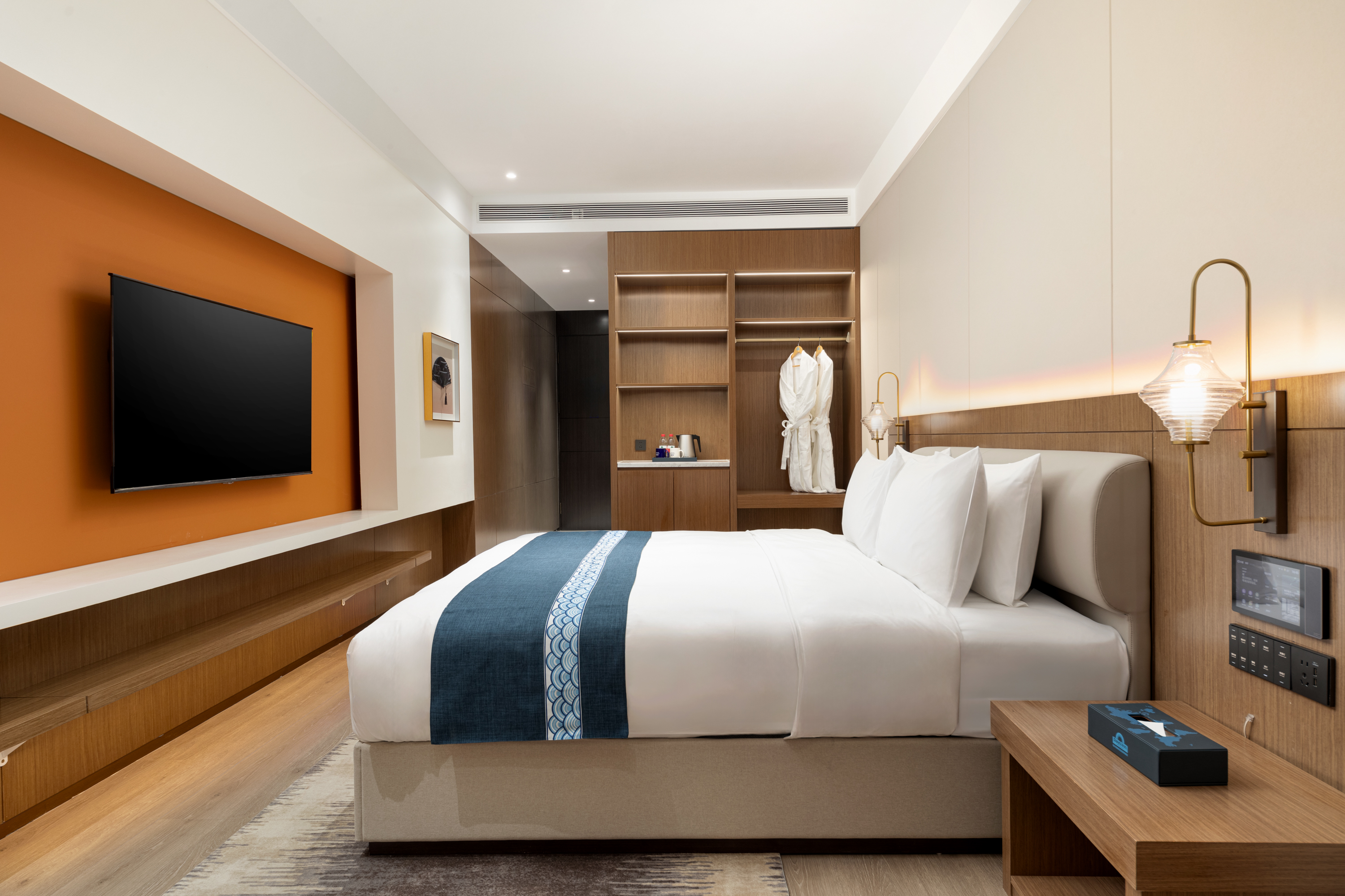 Guest room at the Days Inn by Wyndham Linyi Yihe New Area in Linyi, Other than US/Canada