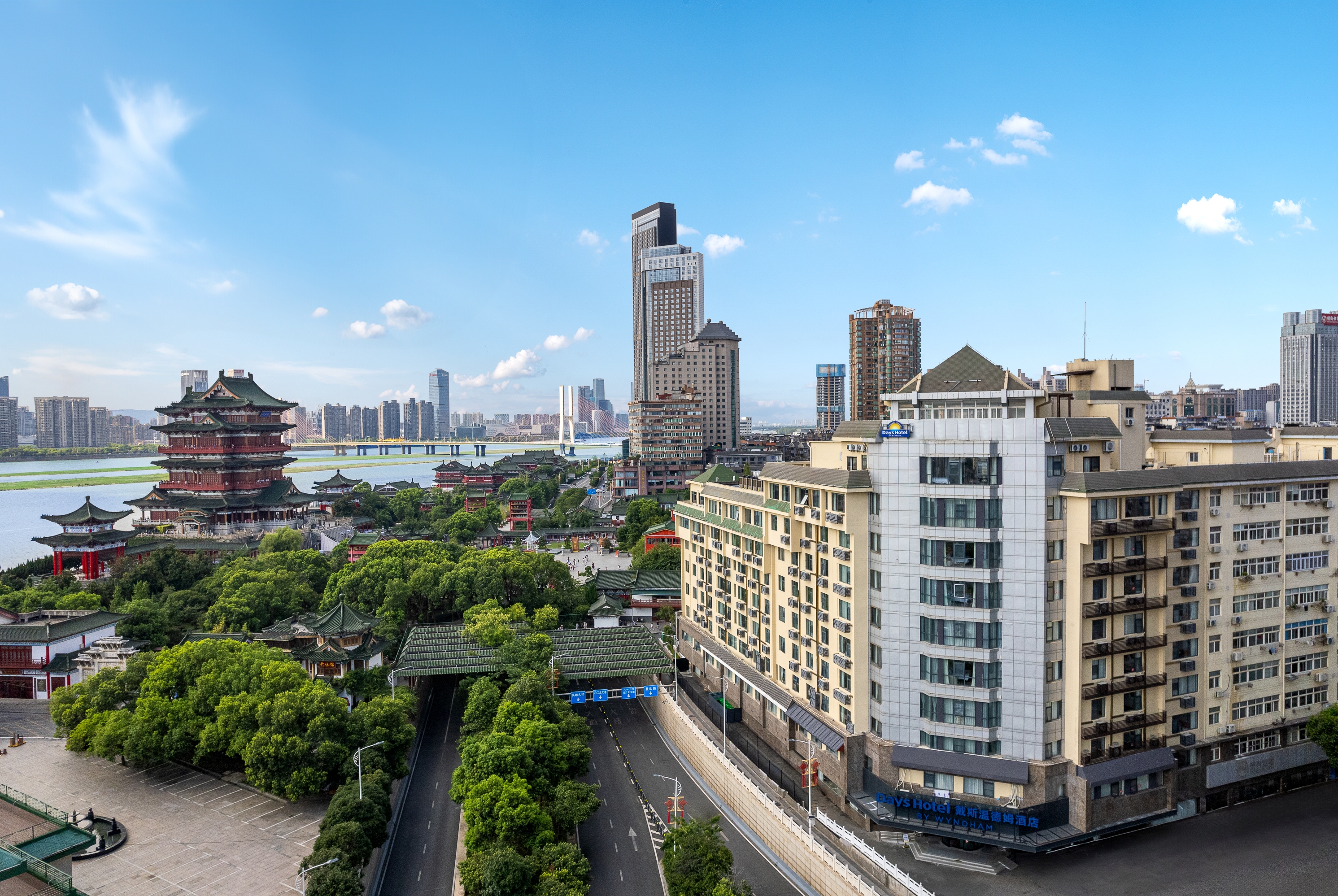 Exterior of Days Hotel by Wyndham Nanchang Tengwangge hotel in Nanchang, Other than US/Canada