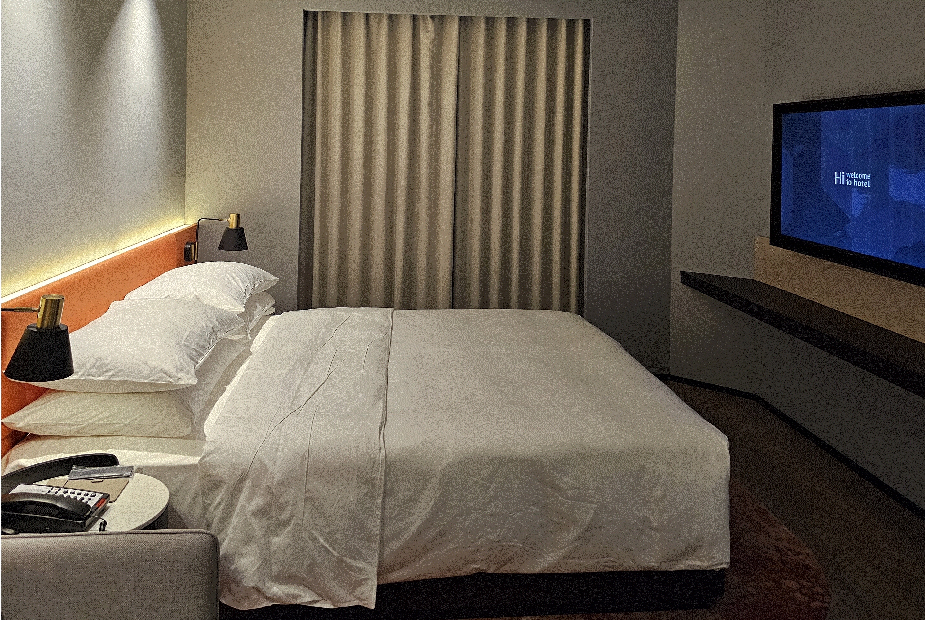 Guest room at the Days Hotel by Wyndham Nanchang Tengwangge in Nanchang, Other than US/Canada