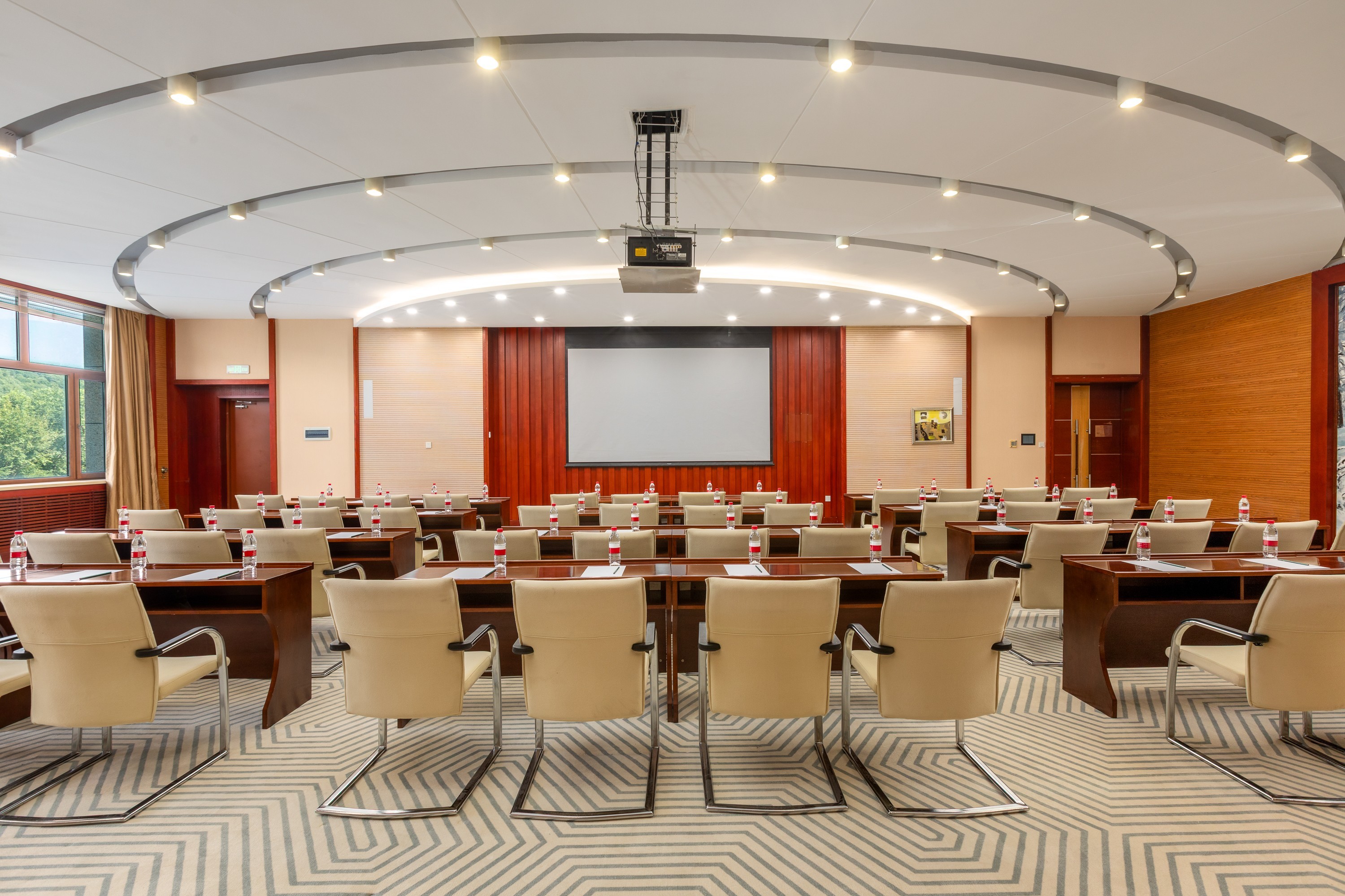 Meeting room at Days Hotel by Wyndham Shangzhi Yabuli in Shangzhi, Other than US/Canada