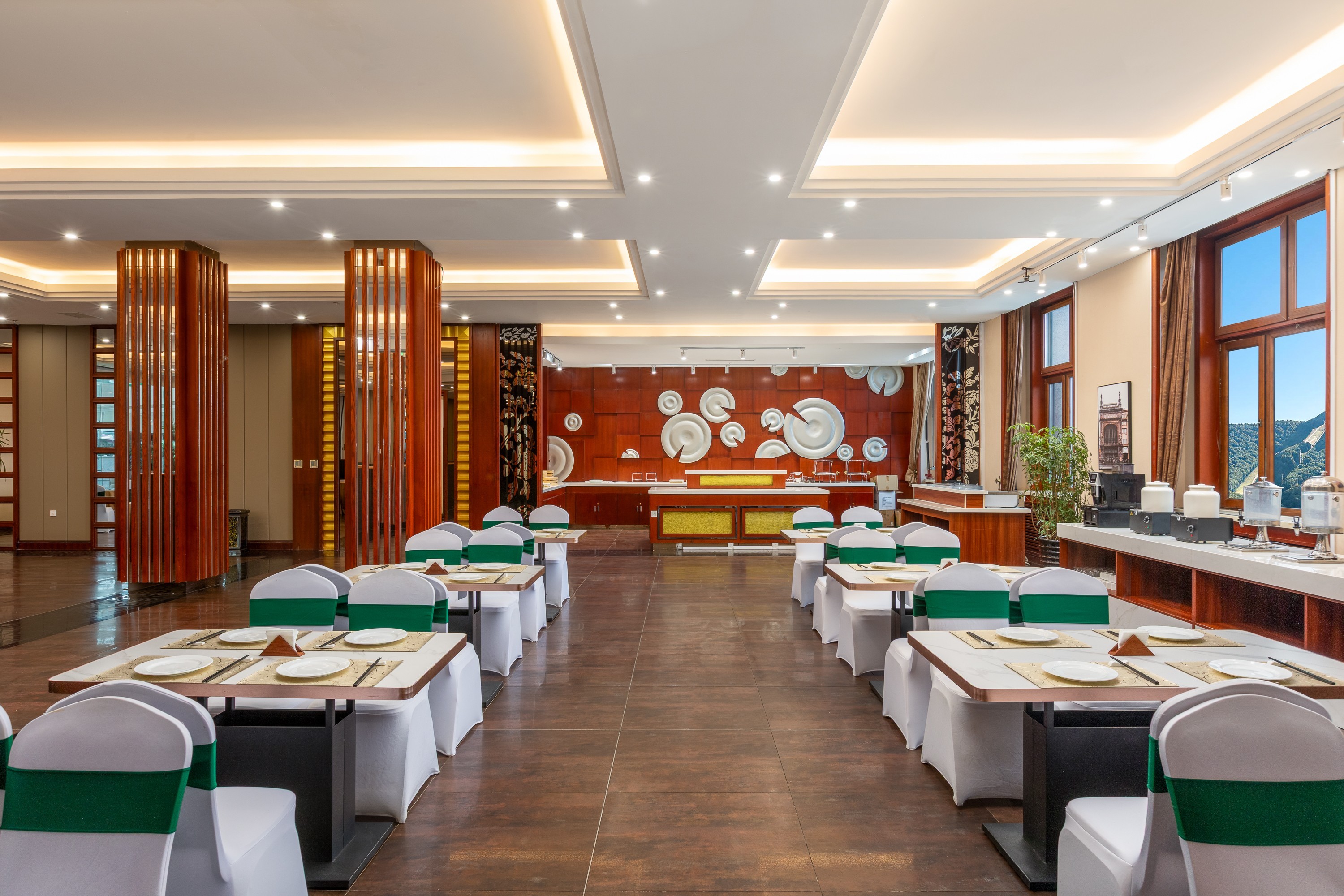 Days Hotel by Wyndham Shangzhi Yabuli restaurant in Shangzhi, Other than US/Canada