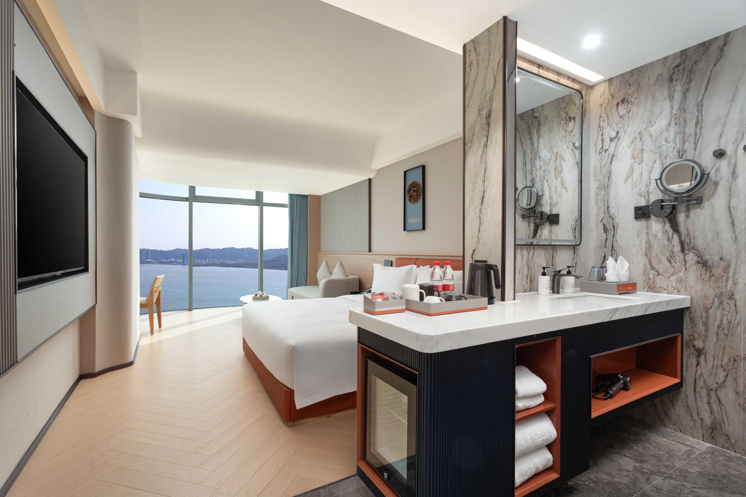 Guest room at the Days Inn by Wyndham Shantou Jinping in Shantou, Other than US/Canada