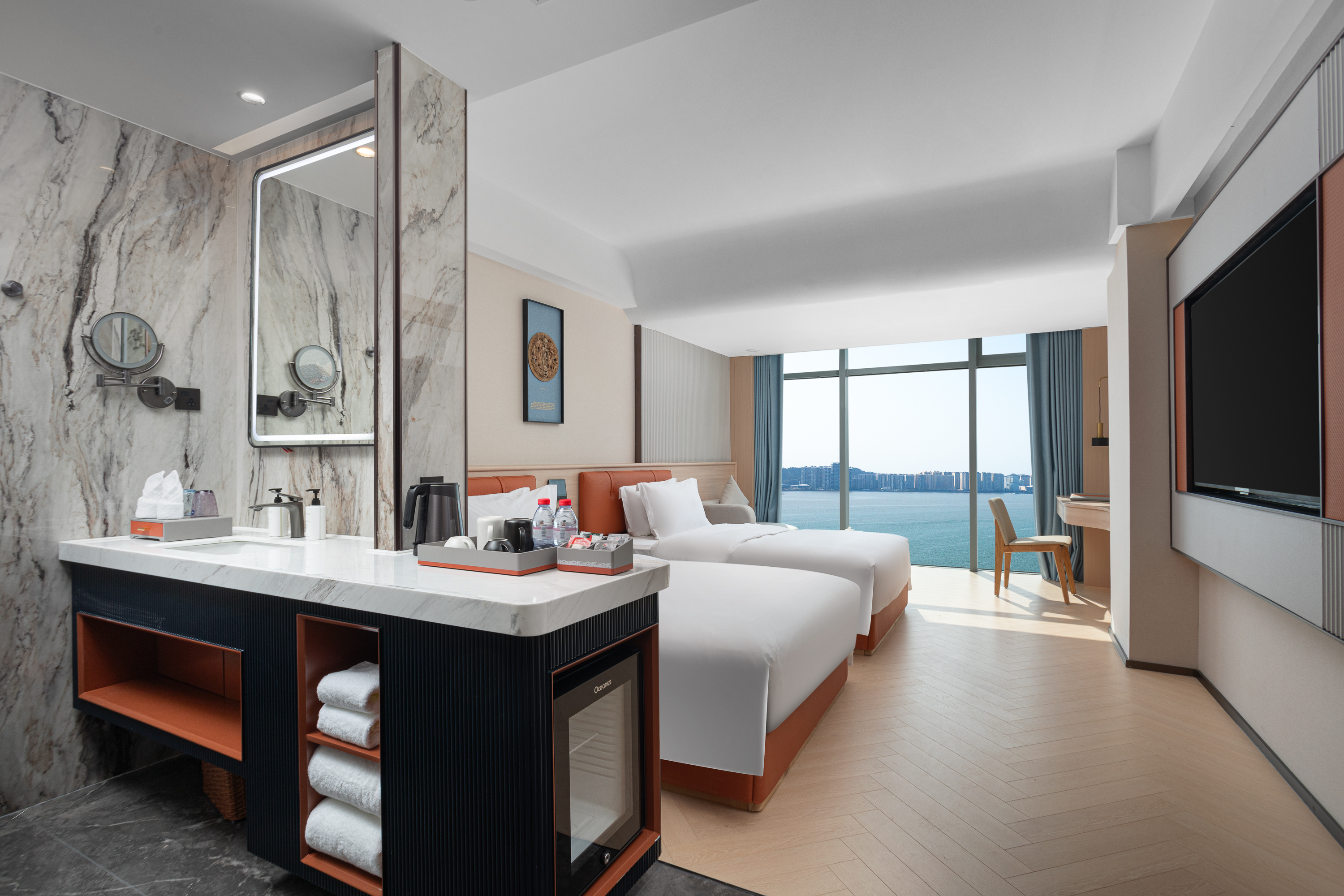 Guest room at the Days Inn by Wyndham Shantou Jinping in Shantou, Other than US/Canada