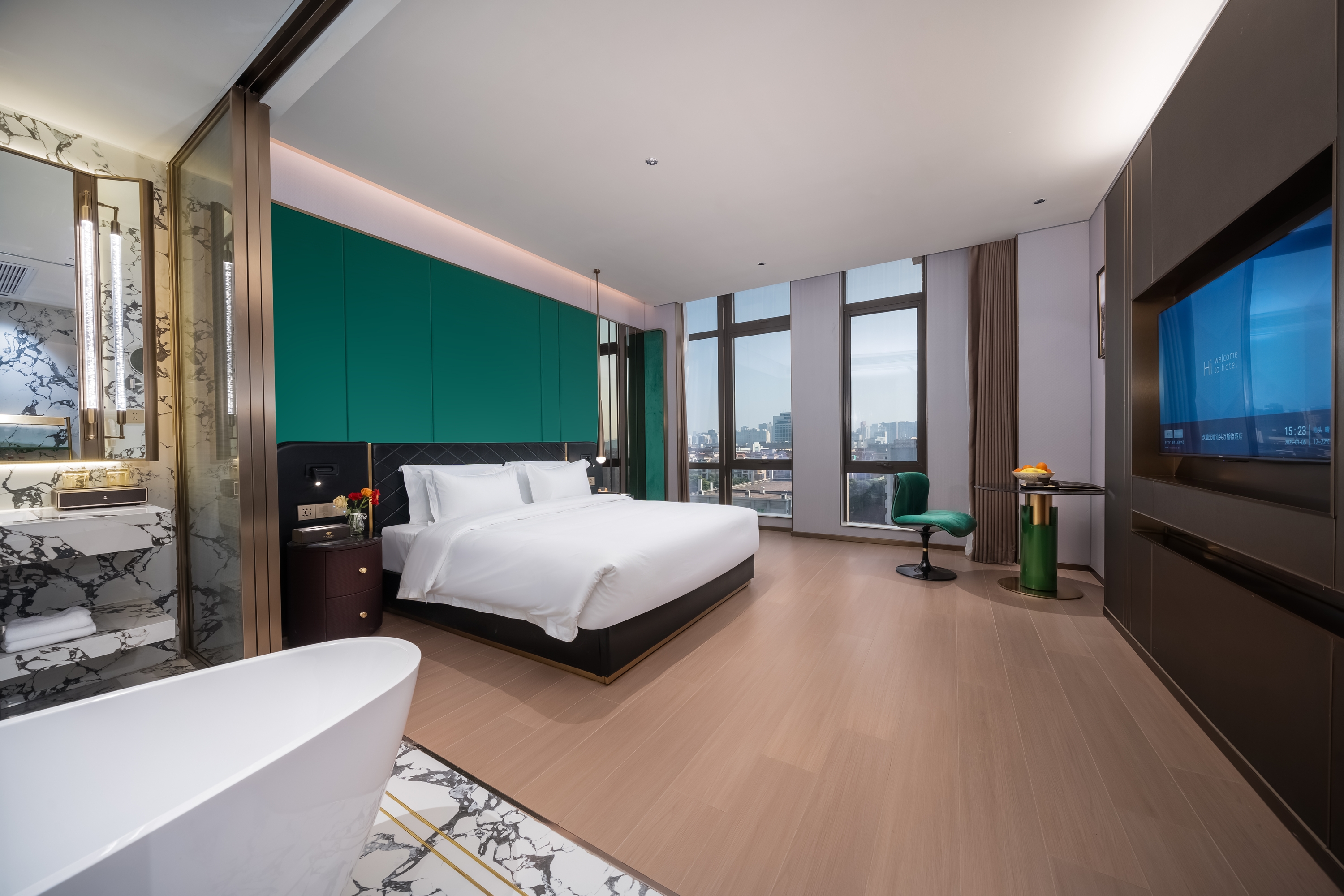 Guest room at the Days Hotel by Wyndham Shantou Longhu in Shantou, Other than US/Canada