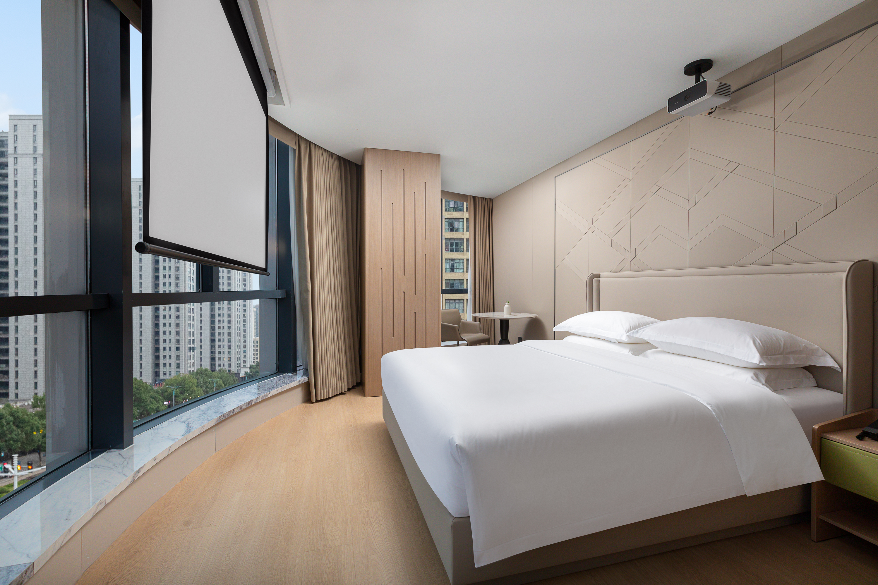 Guest room at the Days Hotel by Wyndham Taizhou Sanmen in Taizhou, Other than US/Canada