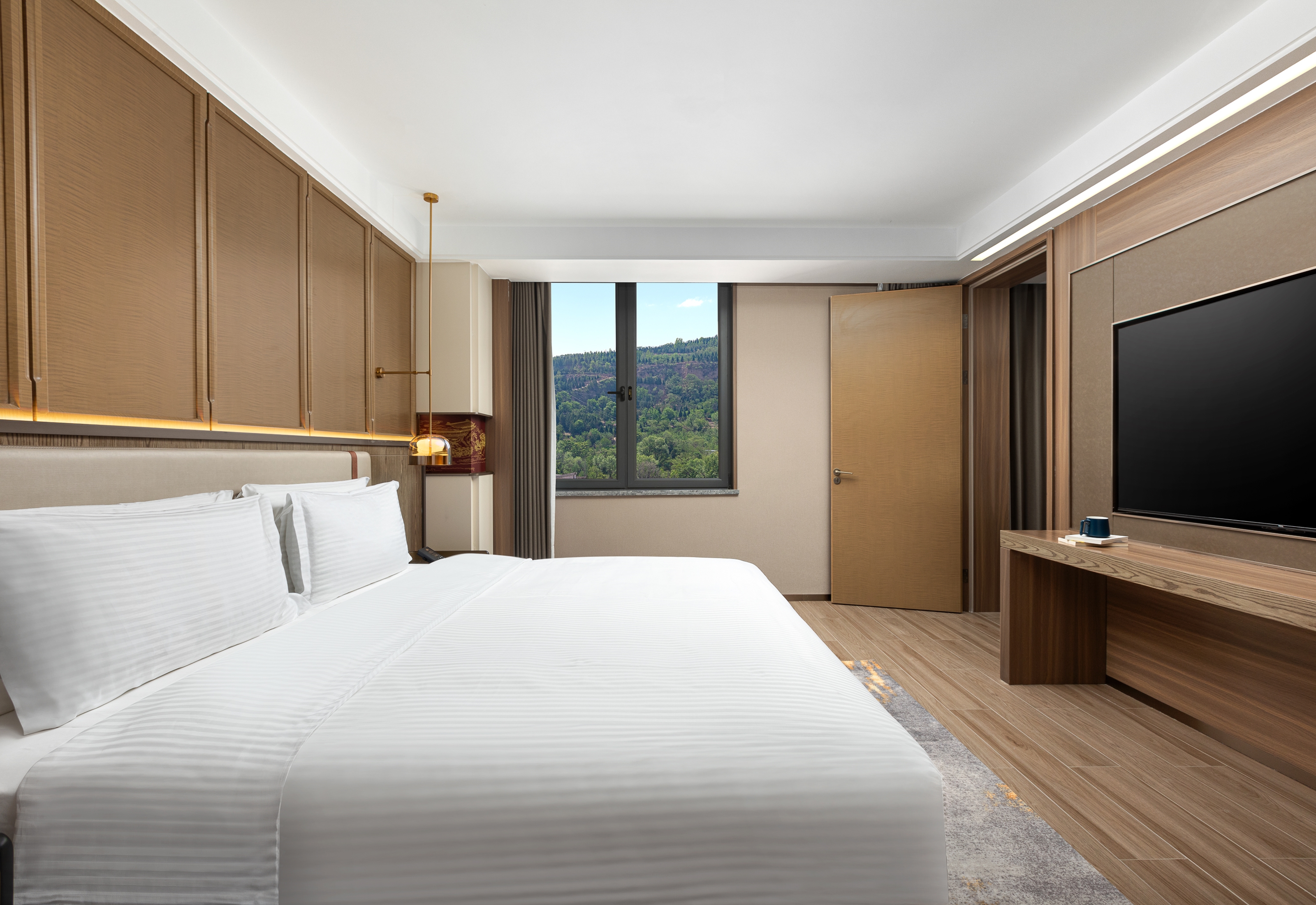 Guest room at the Days Hotel by Wyndham Tianshui Qinzhou in Tianshui, Other than US/Canada