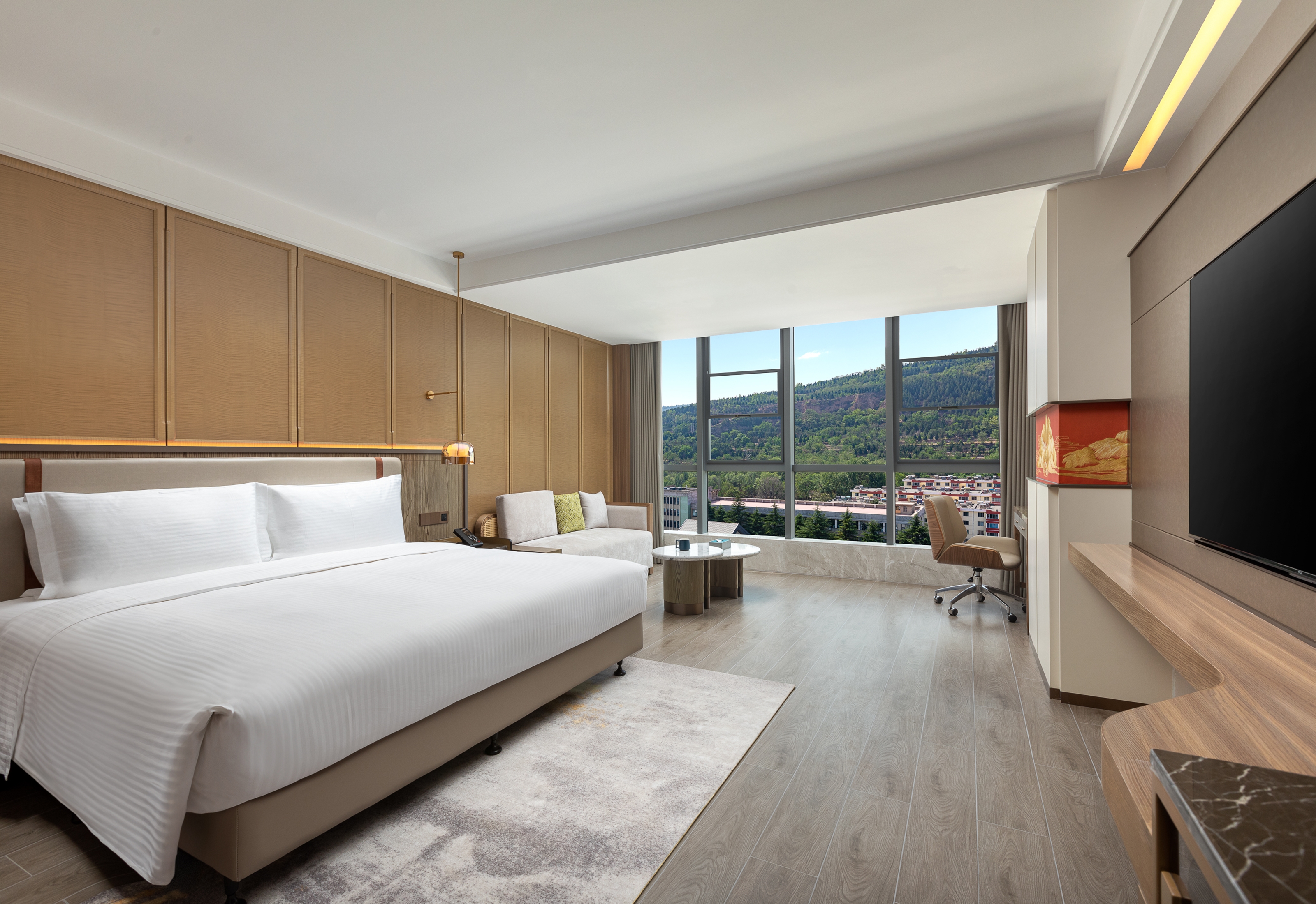 Guest room at the Days Hotel by Wyndham Tianshui Qinzhou in Tianshui, Other than US/Canada