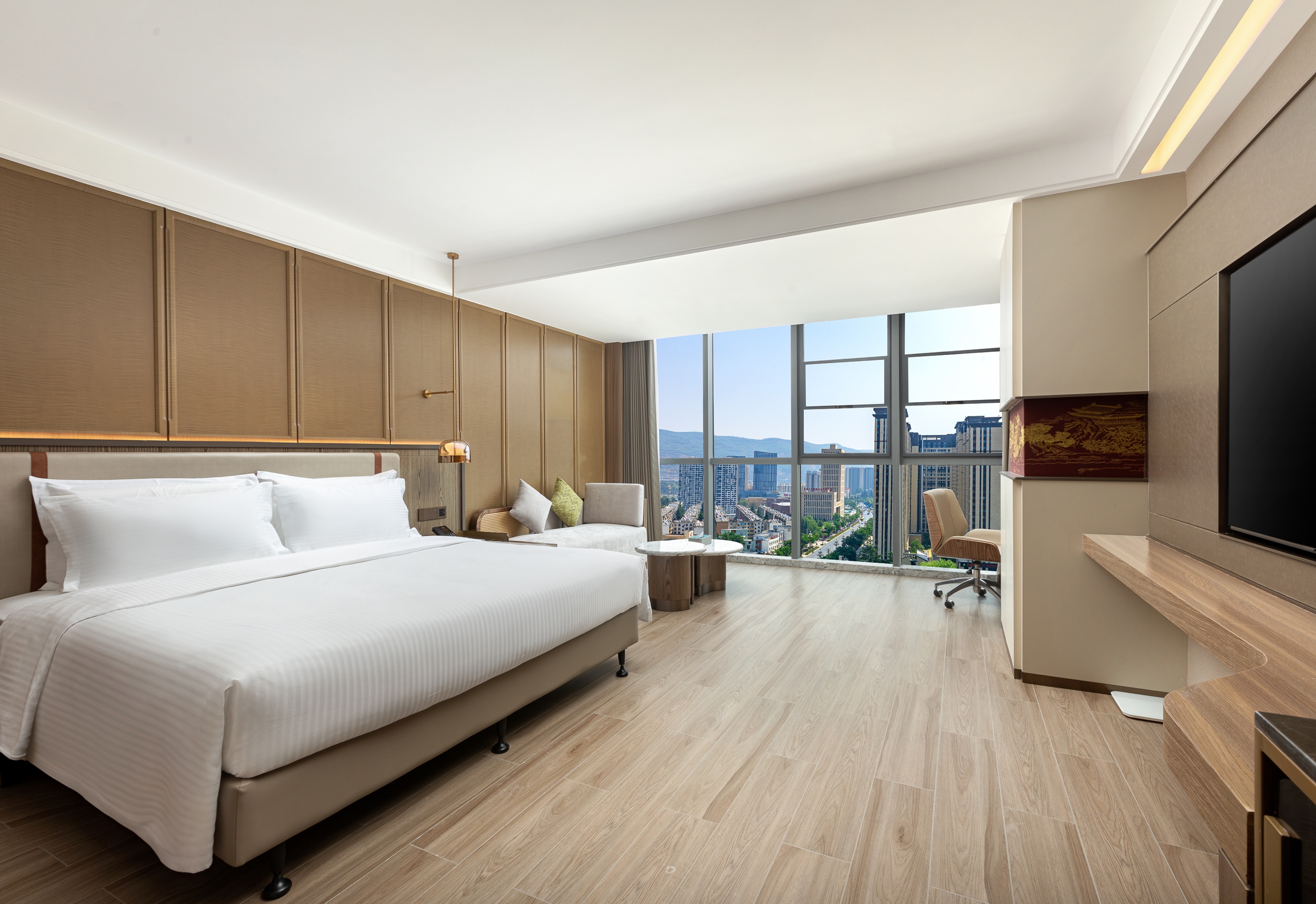 Guest room at the Days Hotel by Wyndham Tianshui Qinzhou in Tianshui, Other than US/Canada