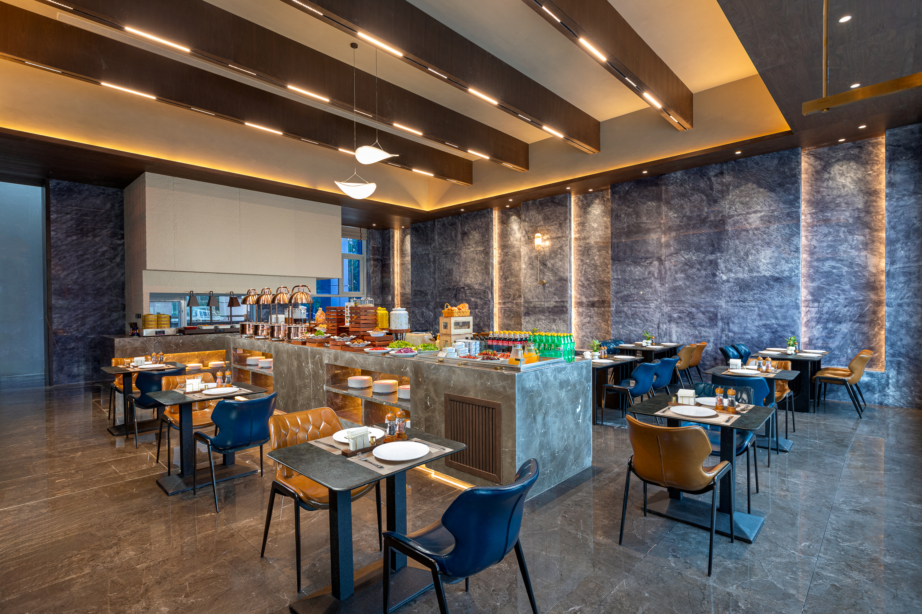 Days Hotel by Wyndham Weihai Huoju Eight Street restaurant in Weihai, Other than US/Canada