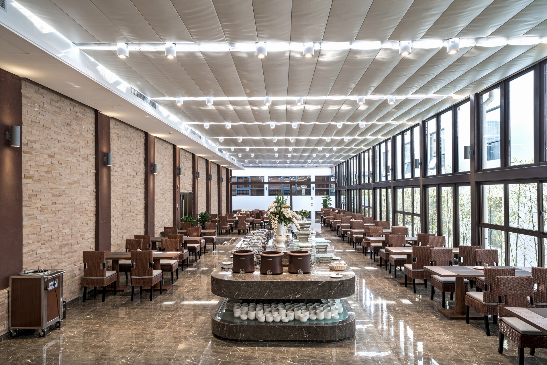 Days Hotel By Wyndham Yinxiang Wuyishan restaurant in Wuyishan, Other than US/Canada