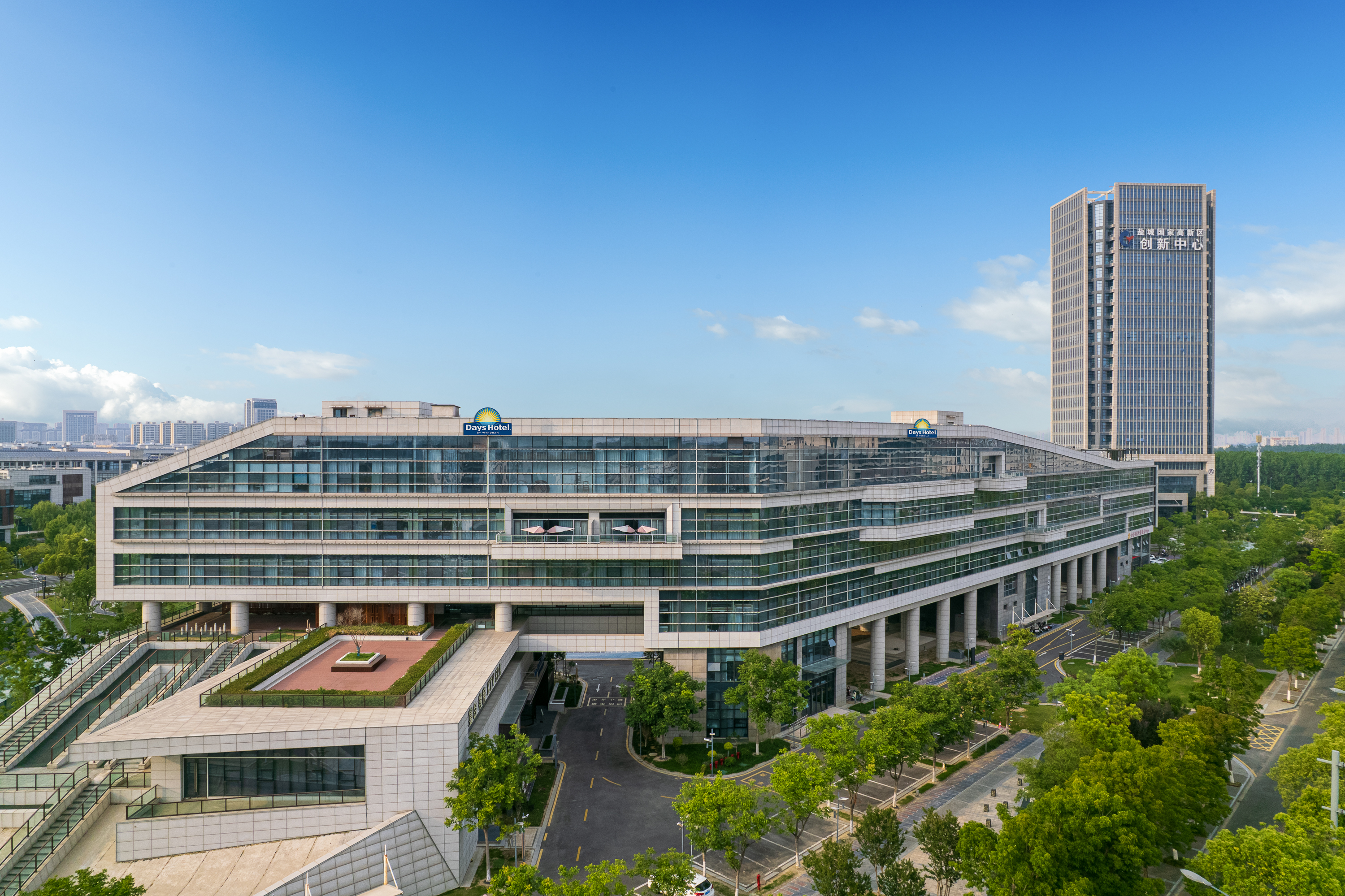 Exterior of Days Hotel by Wyndham Yancheng Hi-tech Park hotel in Yancheng, Other than US/Canada