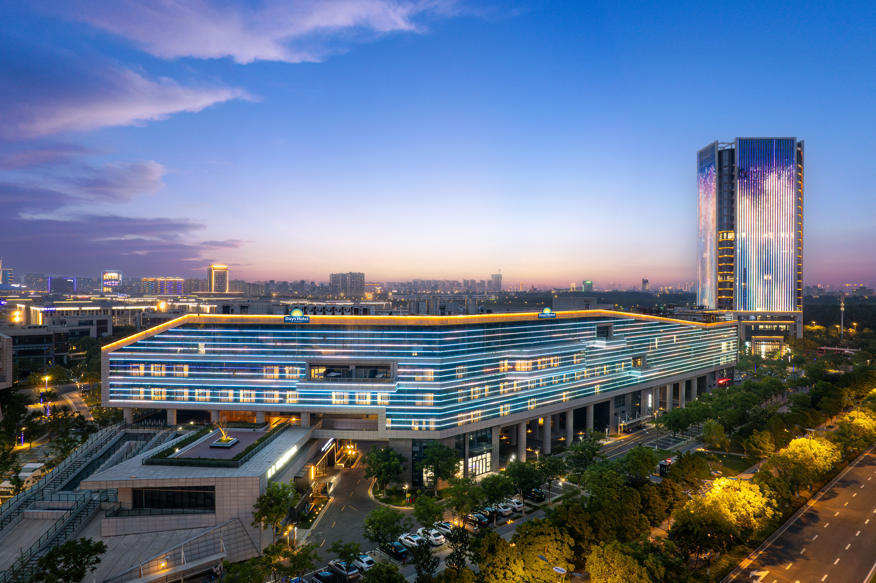 Exterior of Days Hotel by Wyndham Yancheng Hi-tech Park hotel in Yancheng, Other than US/Canada