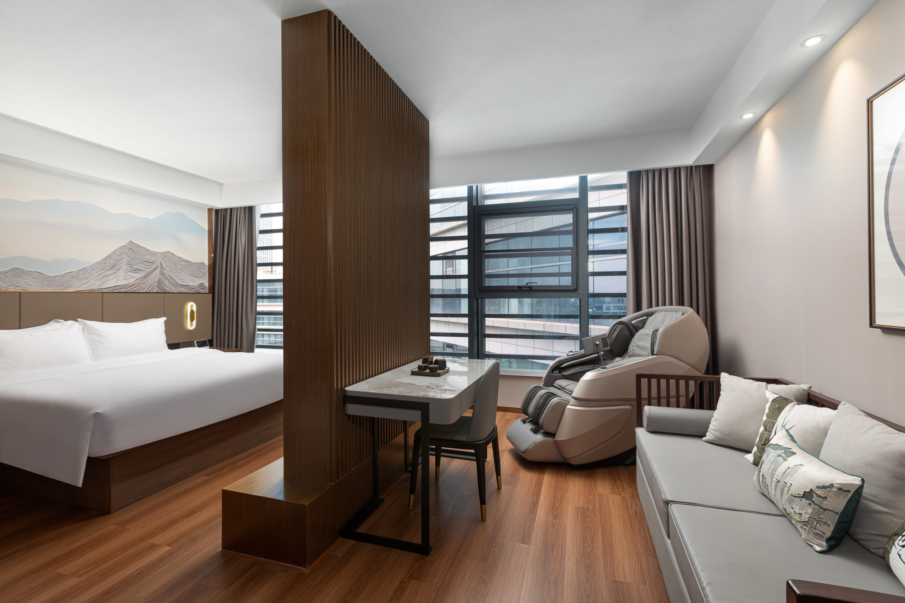 Guest room at the Days Hotel by Wyndham Yancheng Hi-tech Park in Yancheng, Other than US/Canada