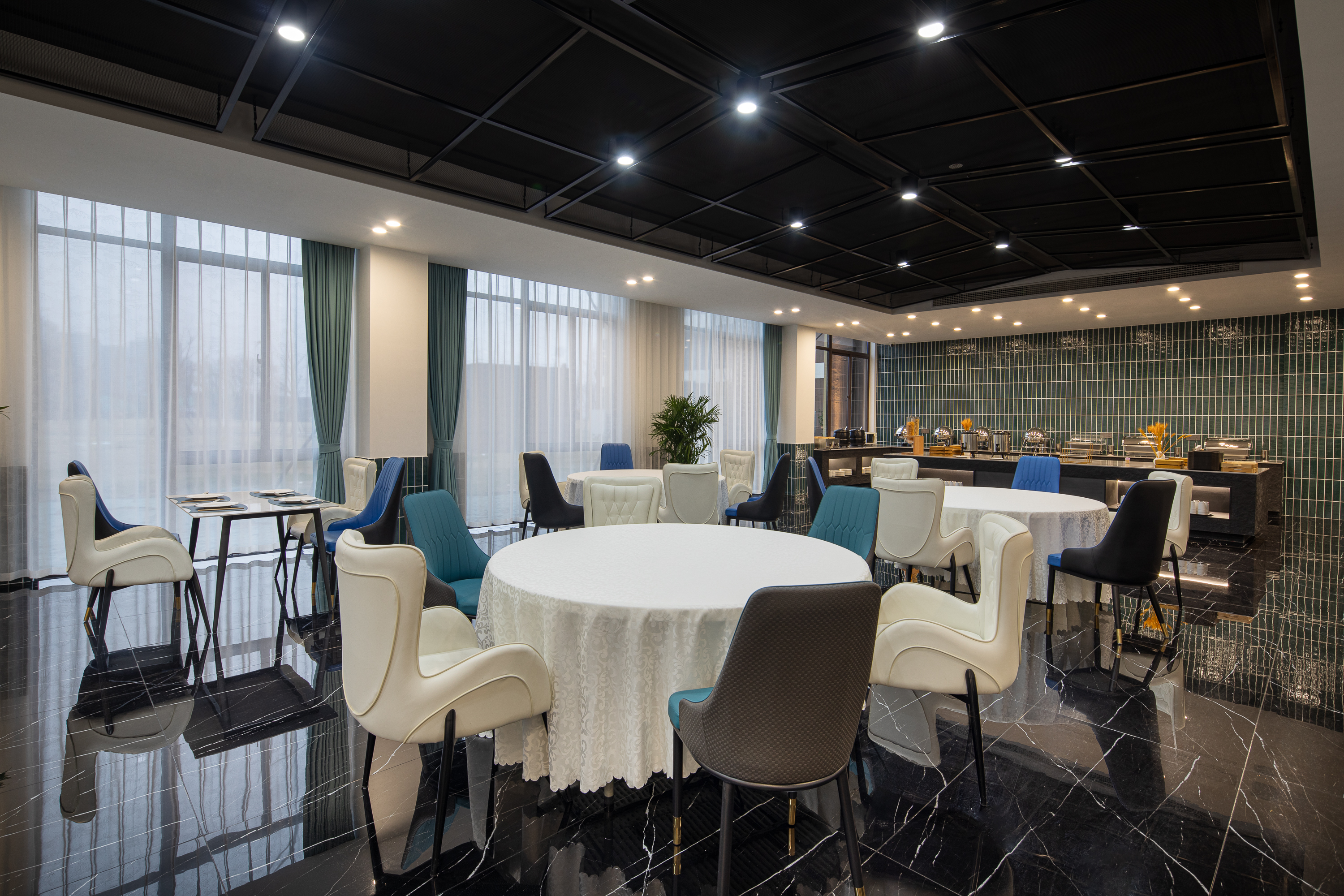 Days Inn by Wyndham Yangzhou Guangling restaurant in Yangzhou, Other than US/Canada