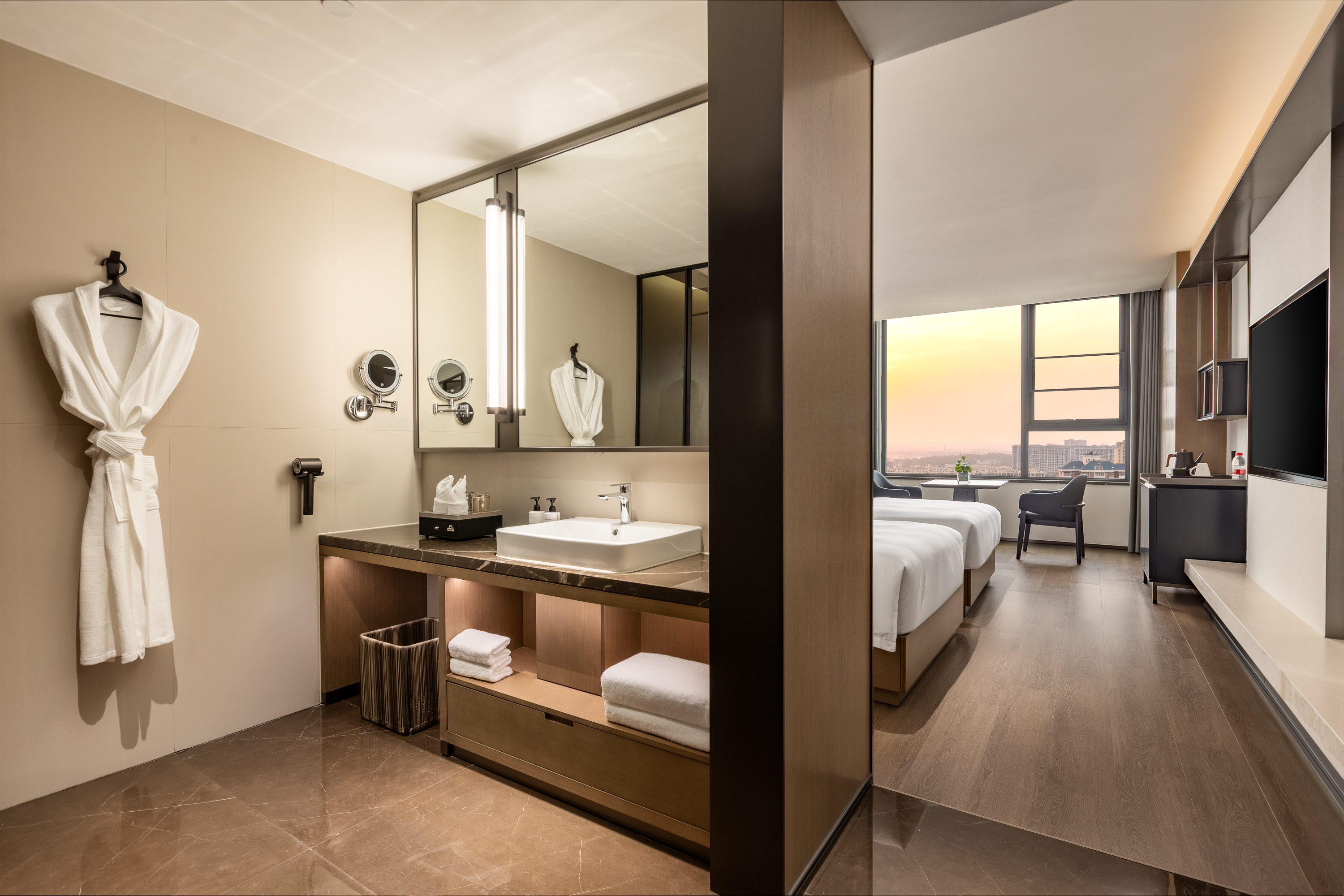 Guest room bath at the Days Hotel by Wyndham Yichun Gaoan in Yichun, Other than US/Canada