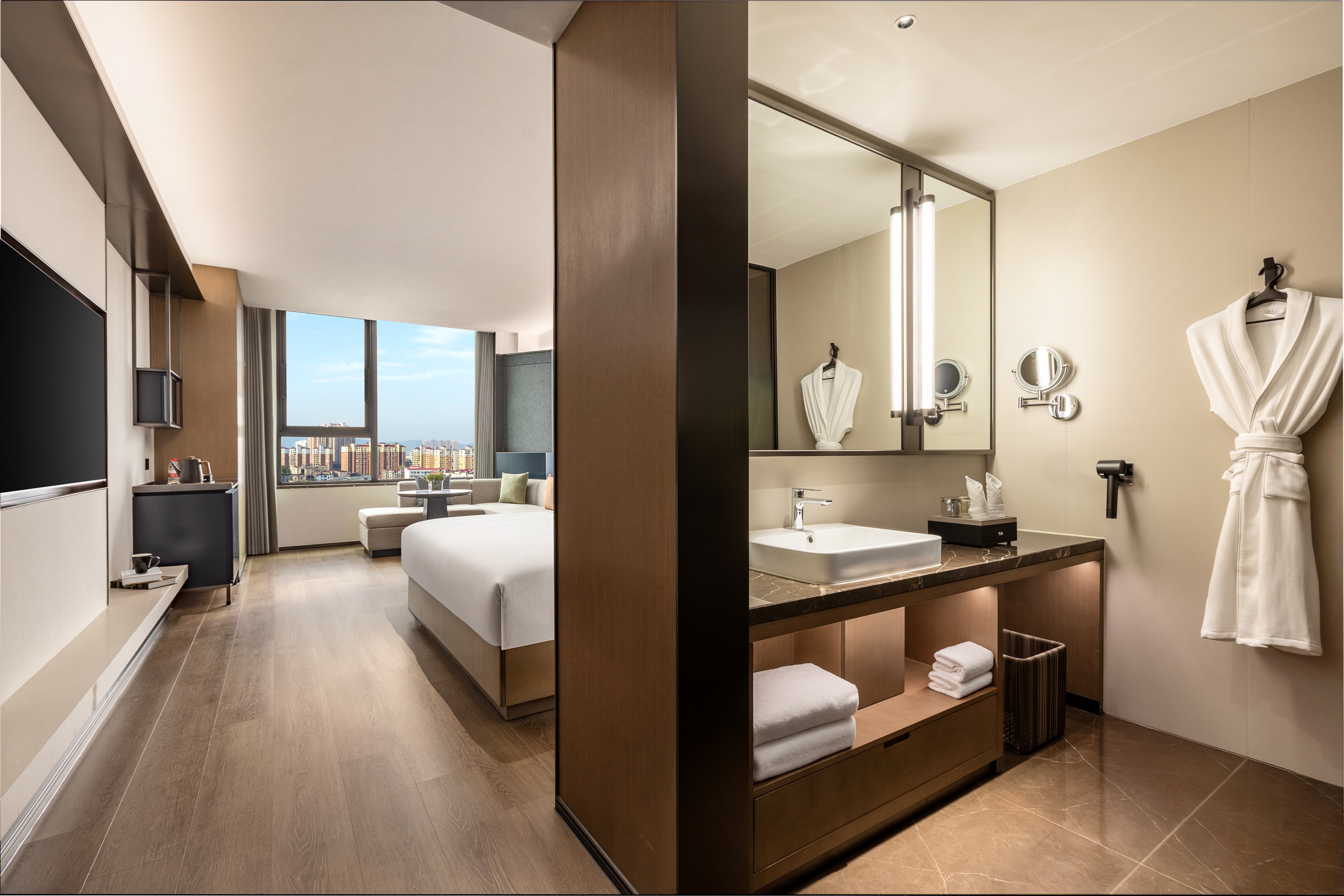 Guest room bath at the Days Hotel by Wyndham Yichun Gaoan in Yichun, Other than US/Canada