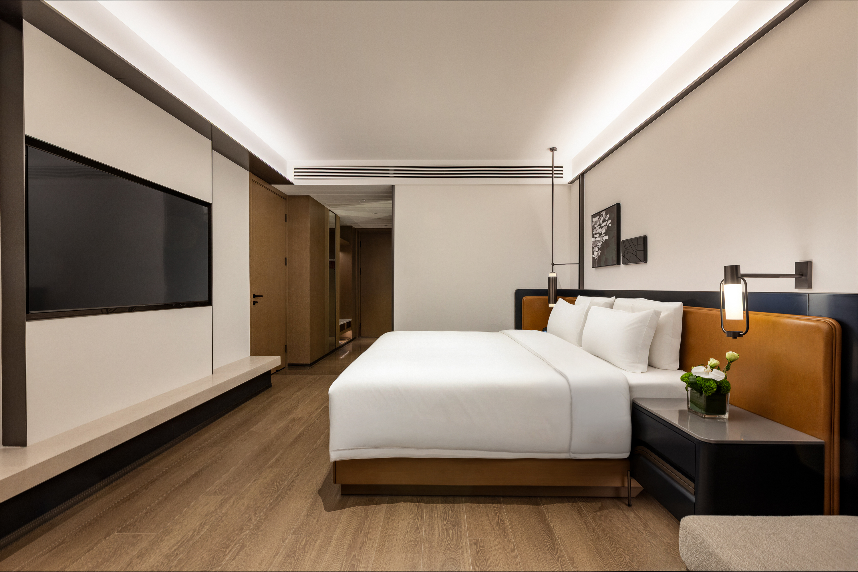 Guest room at the Days Hotel by Wyndham Yichun Gaoan in Yichun, Other than US/Canada