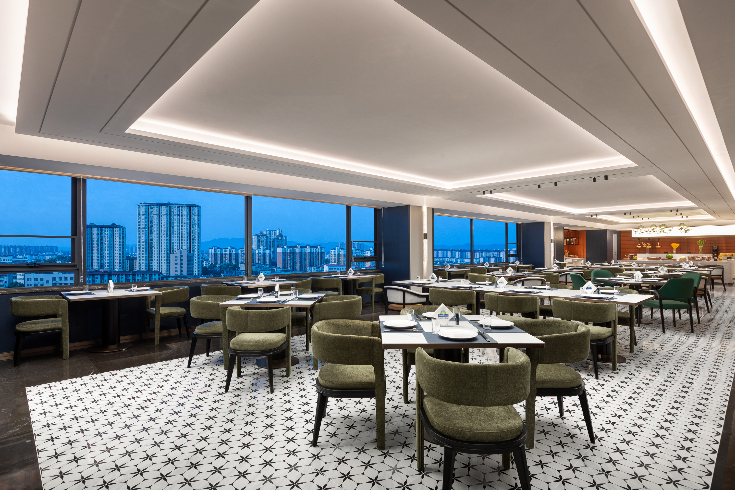 Days Hotel by Wyndham Yichun Gaoan restaurant breakfast area with seating in Yichun, Other than US/Canada
