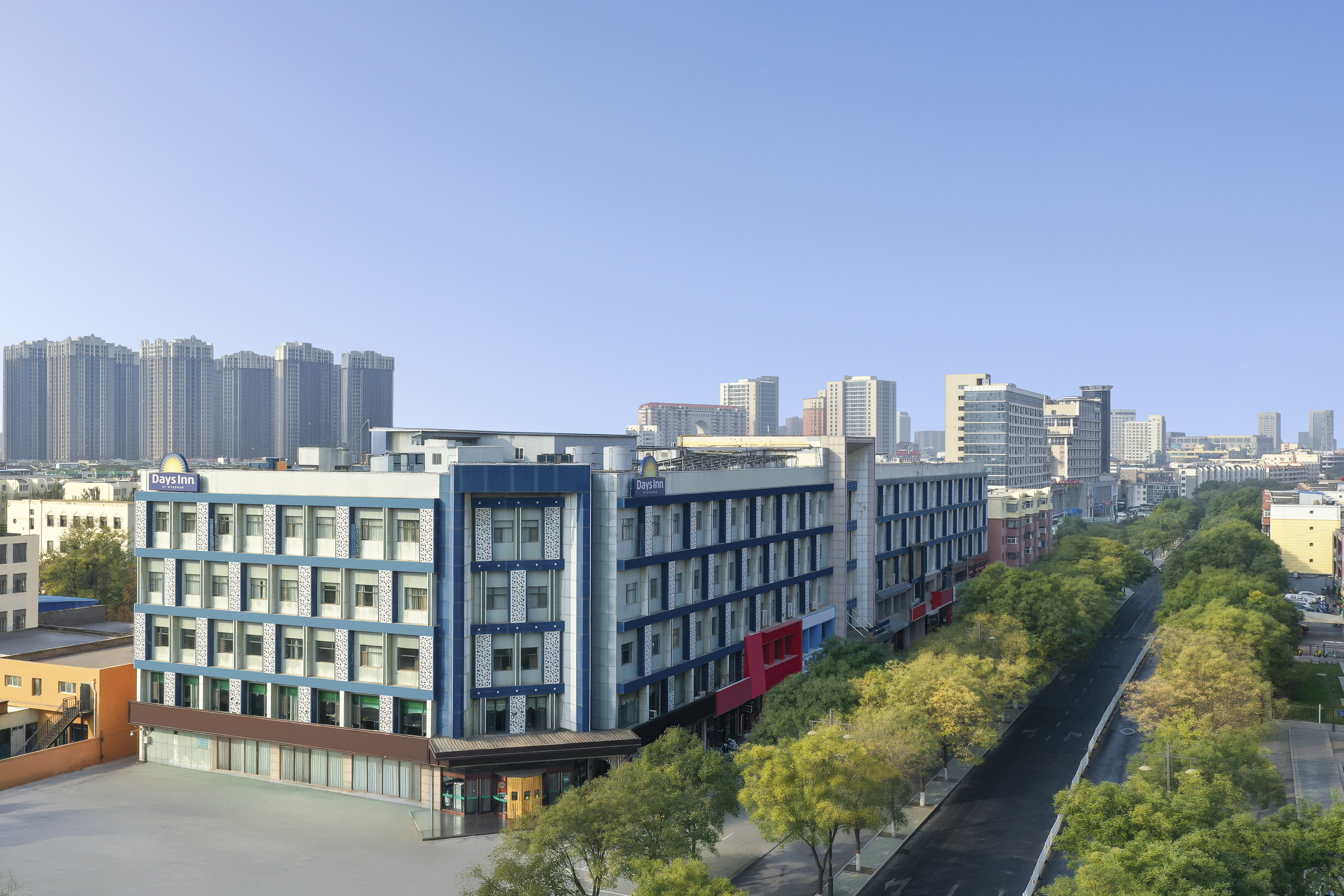 Exterior of Days Inn by Wyndham Yinchuan East Jiefang Road hotel in Yinchuan, Other than US/Canada