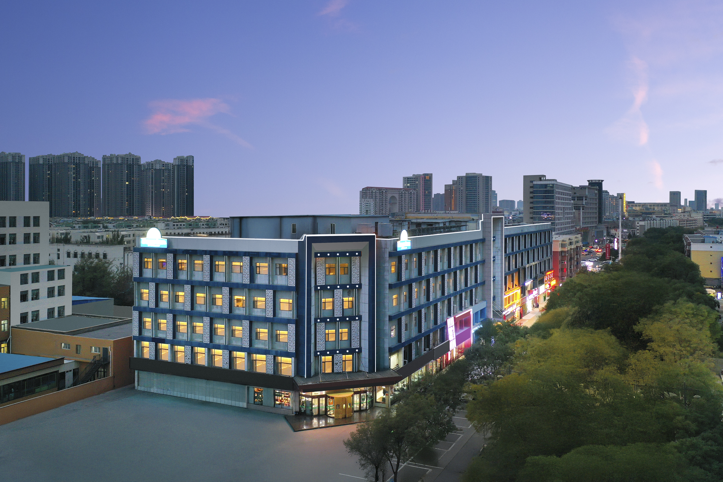 Exterior of Days Inn by Wyndham Yinchuan East Jiefang Road hotel in Yinchuan, Other than US/Canada