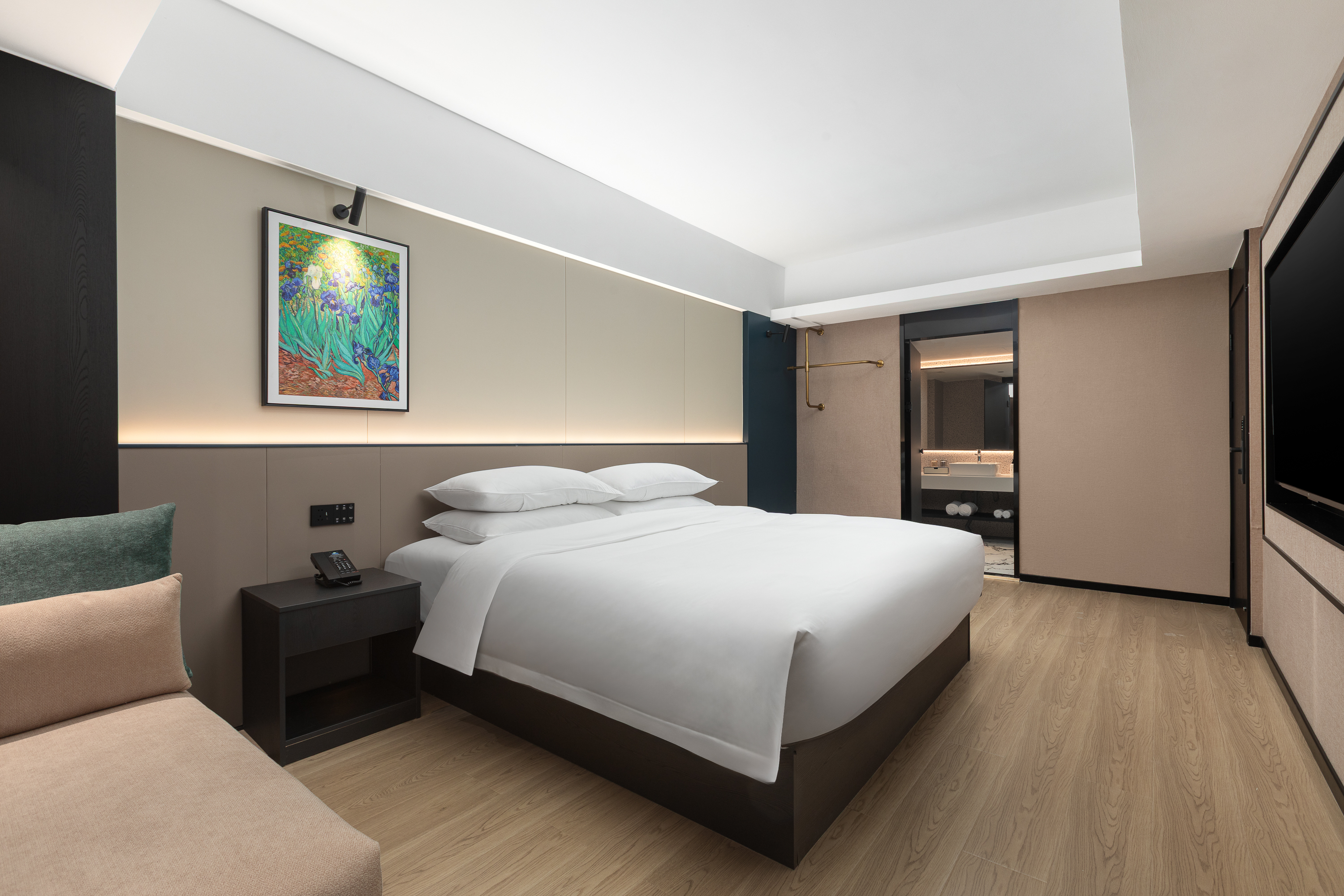 Guest room at the Days Inn by Wyndham Yueyang Train Station in Yueyang, Other than US/Canada