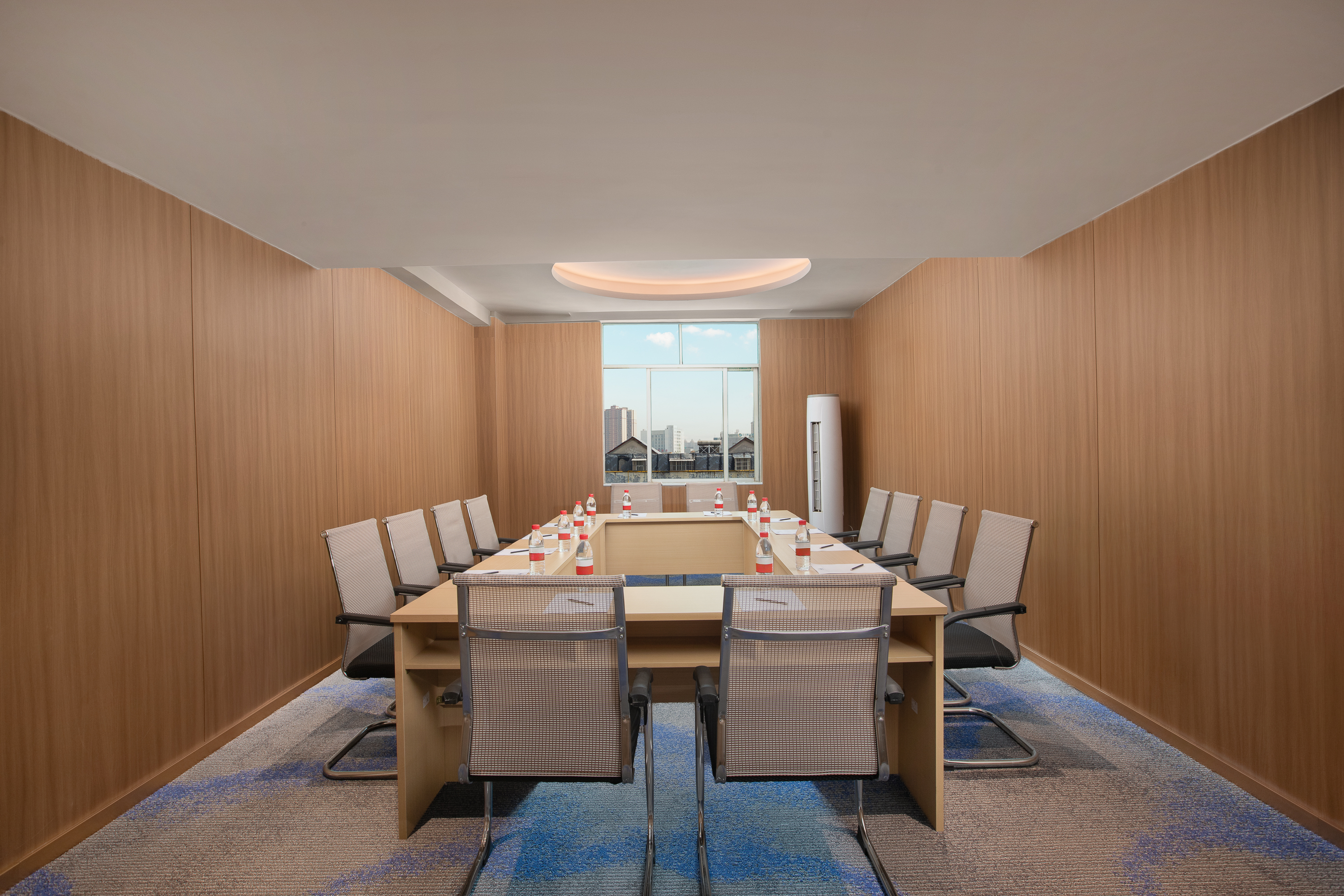 Meeting room at Days Inn by Wyndham Yueyang Train Station in Yueyang, Other than US/Canada