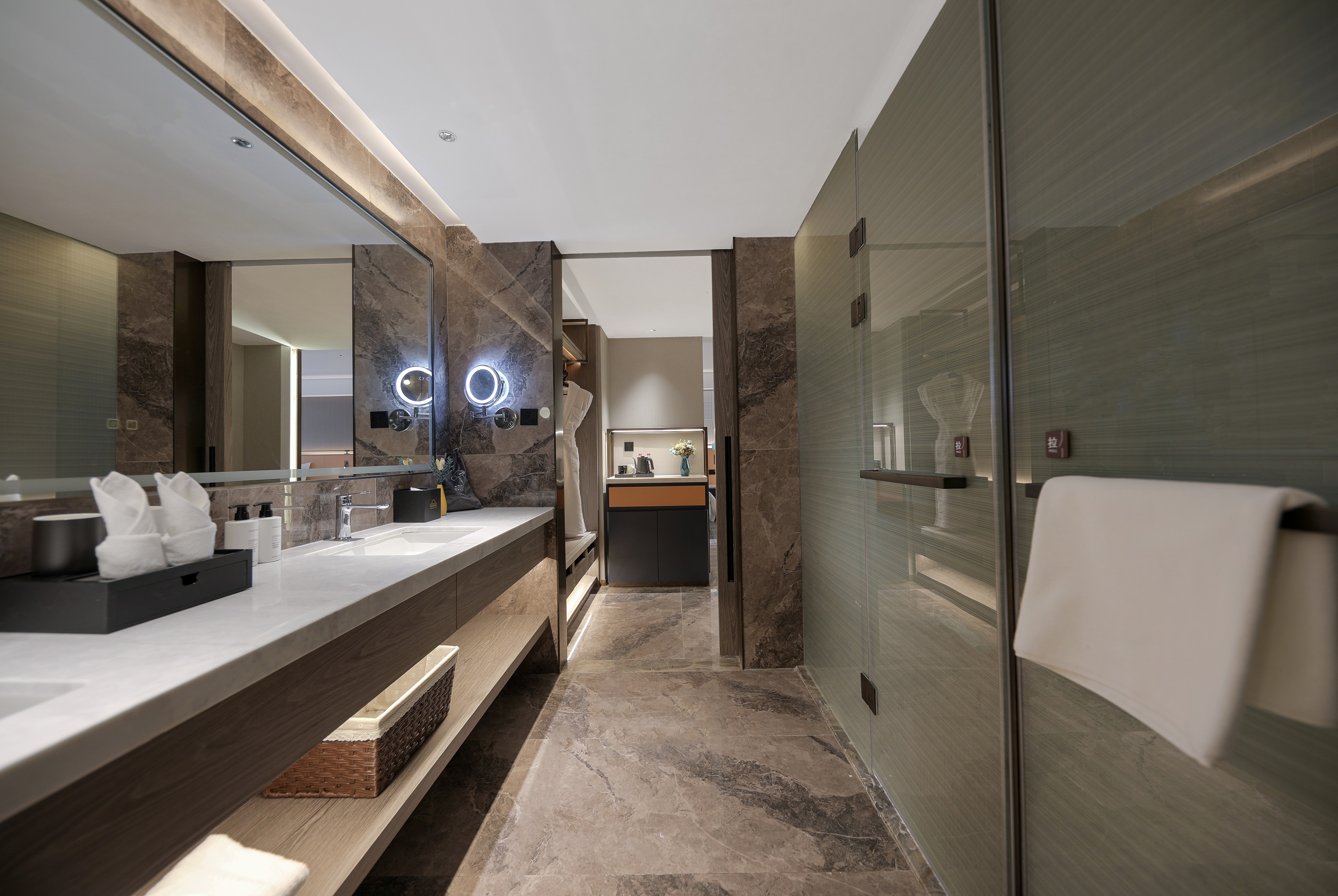 Guest room bath at the Days Inn by Wyndham Zhengzhou Xinzheng Airport in Zhengzhou, Other than US/Canada