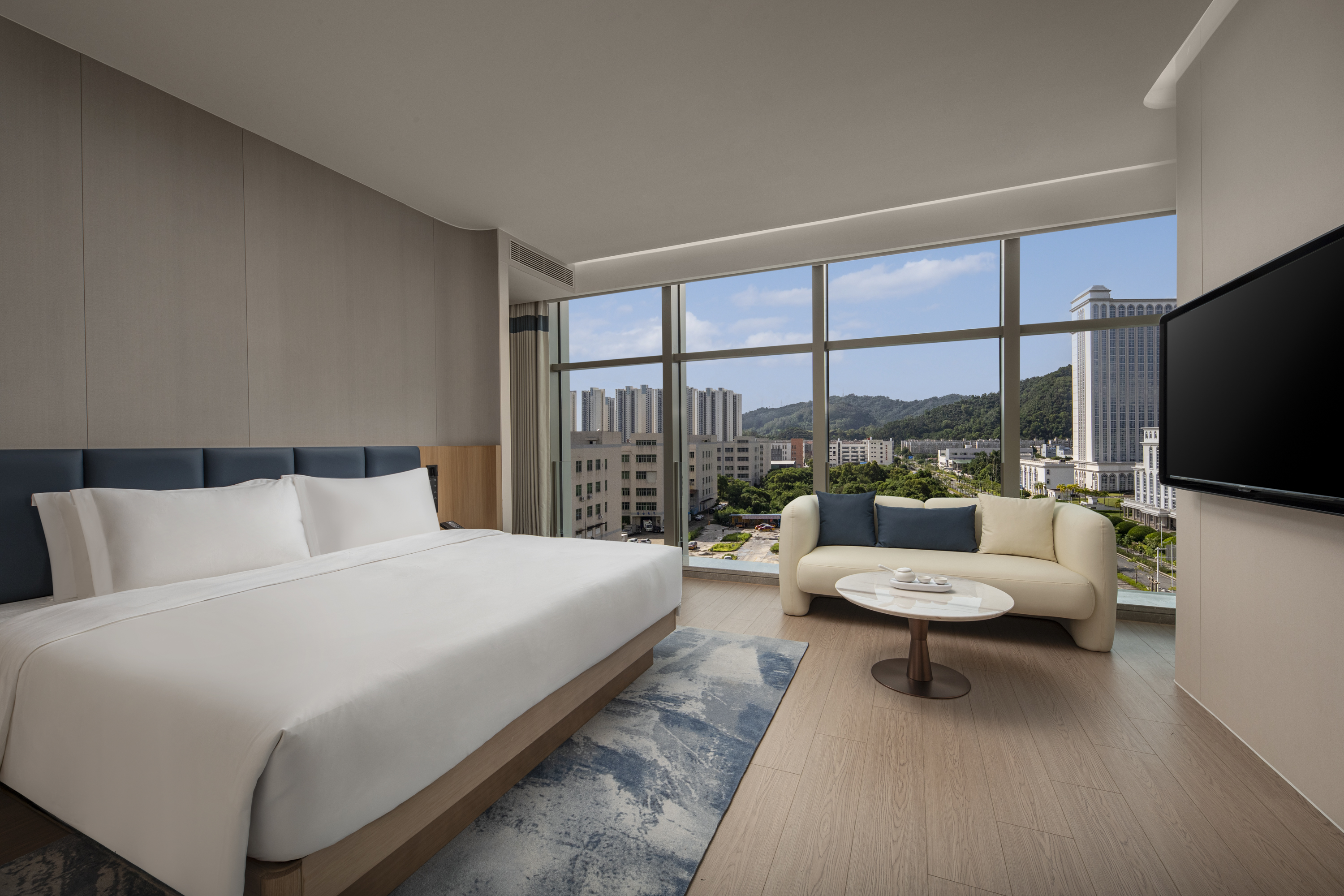Guest room at the Days Hotel by Wyndham Zhuhai Jinwan in Zhuhai, Other than US/Canada