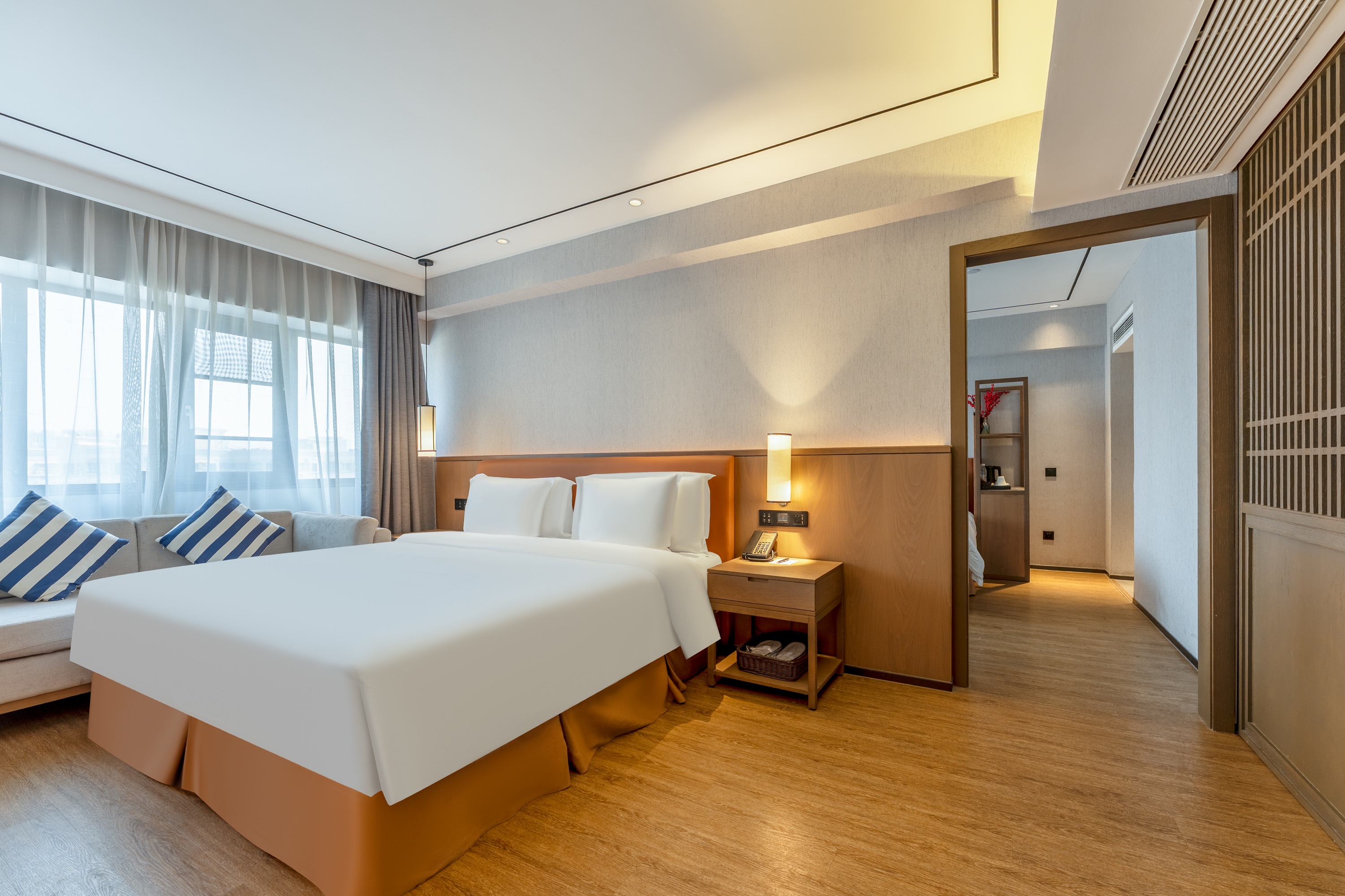 Guest room at the Days Inn by Wyndham Qinglv North Road in Zhuhai, Other than US/Canada