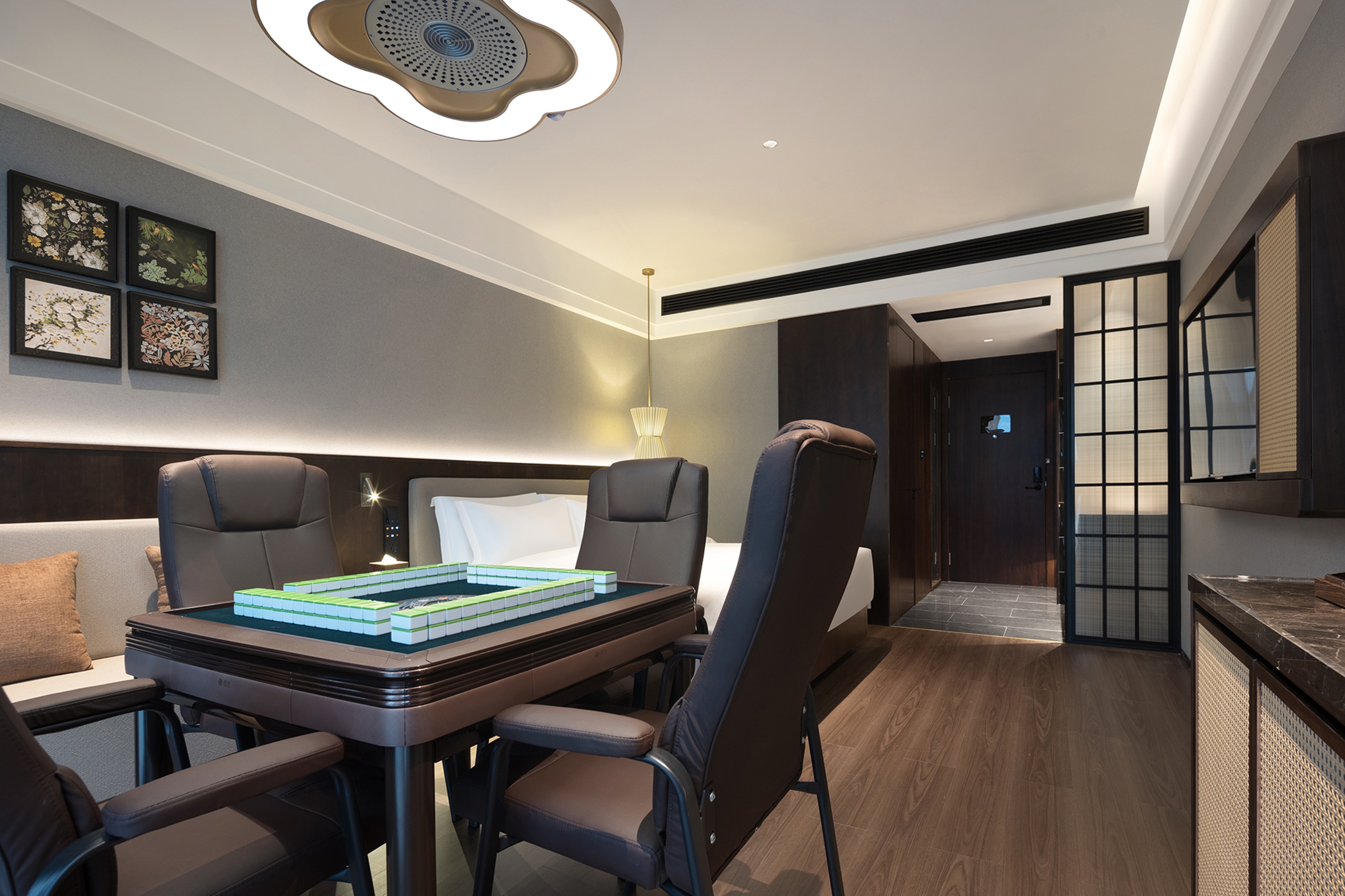 Guest room at the Days Hotel by Wyndham Zhuzhou Shifeng in Zhuzhou, Other than US/Canada